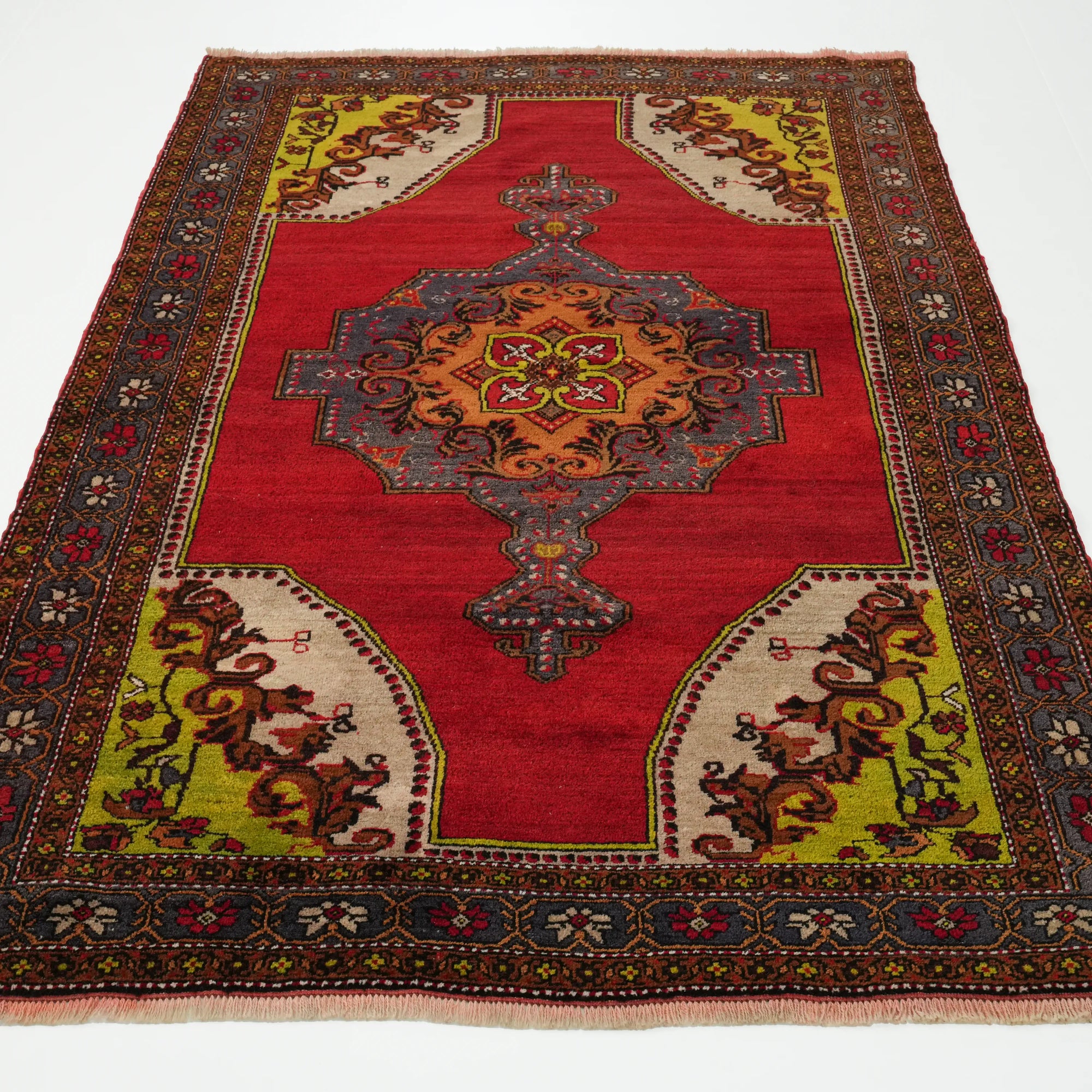 İkinci El Kirmen El Dokuma Kök Boya Nevşehir Derinkuyu Halısı — 136x222 cm