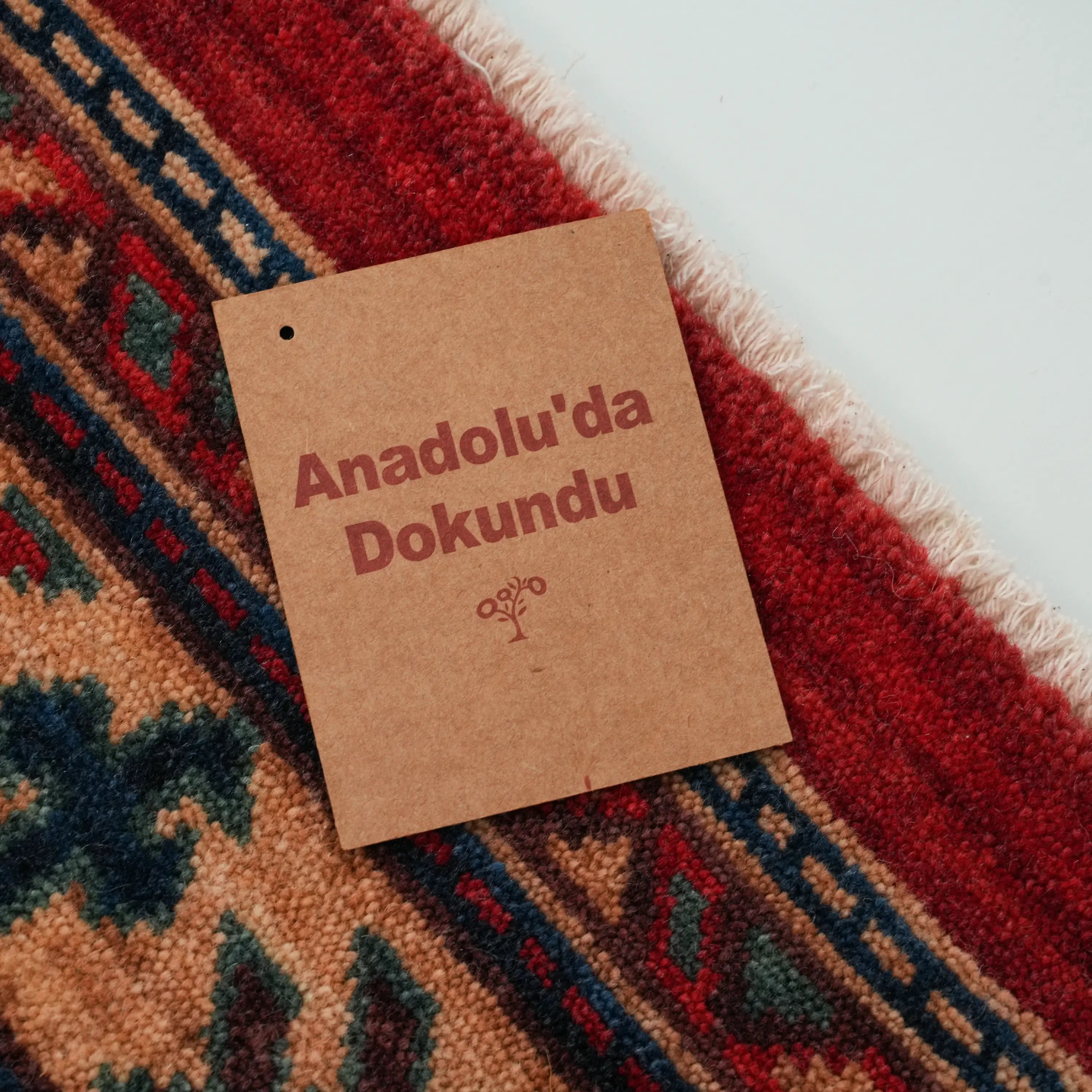 Kadim Serisi Anadolu Desenli Kırmızı Yün Tezgah Dokuma Halı