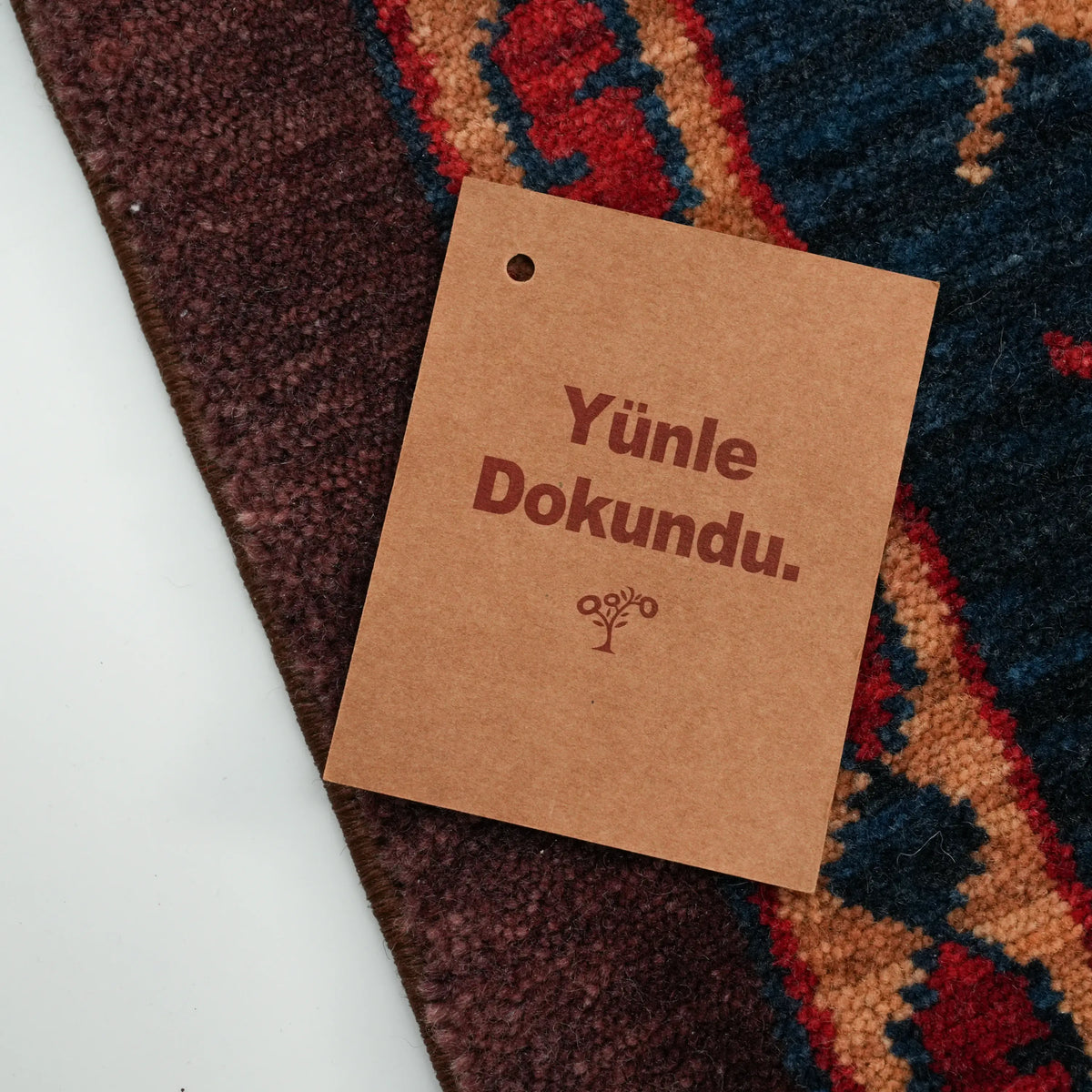 Kadim Serisi Anadolu Desenli Rengarenk Yün Tezgah Dokuma Halı — klasik desen