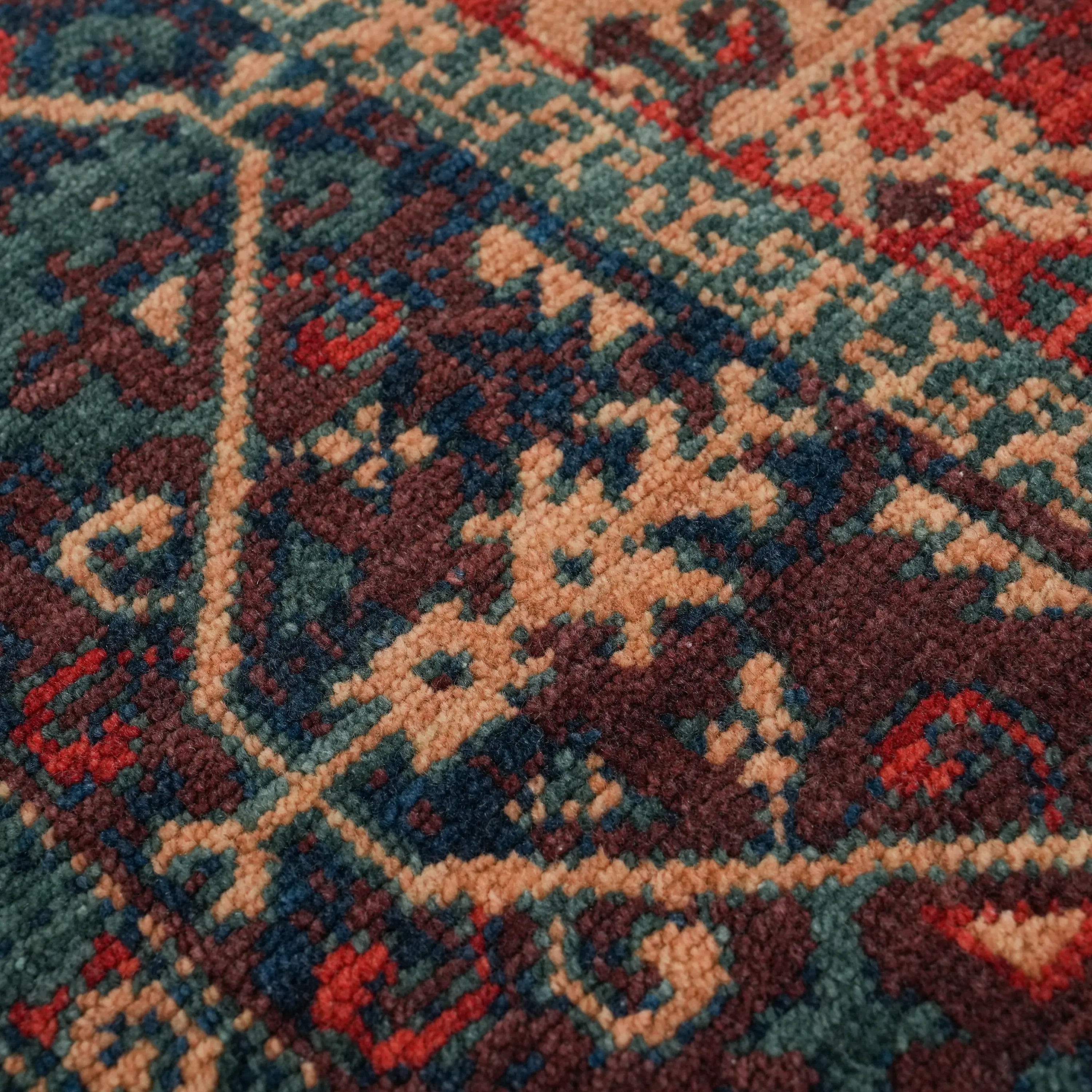 Kadim Serisi Vintage Desenli Yün Kırmızı Tezgah Dokuma Halı