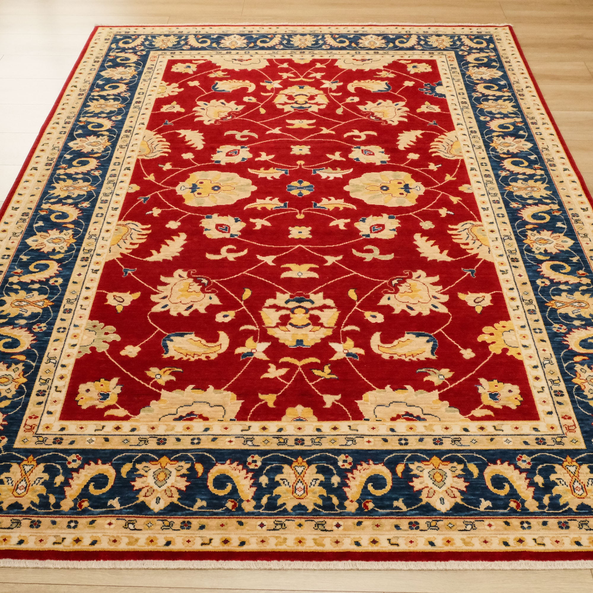 Uşak Patterned Machine Woven Burgundy Wool Carpet