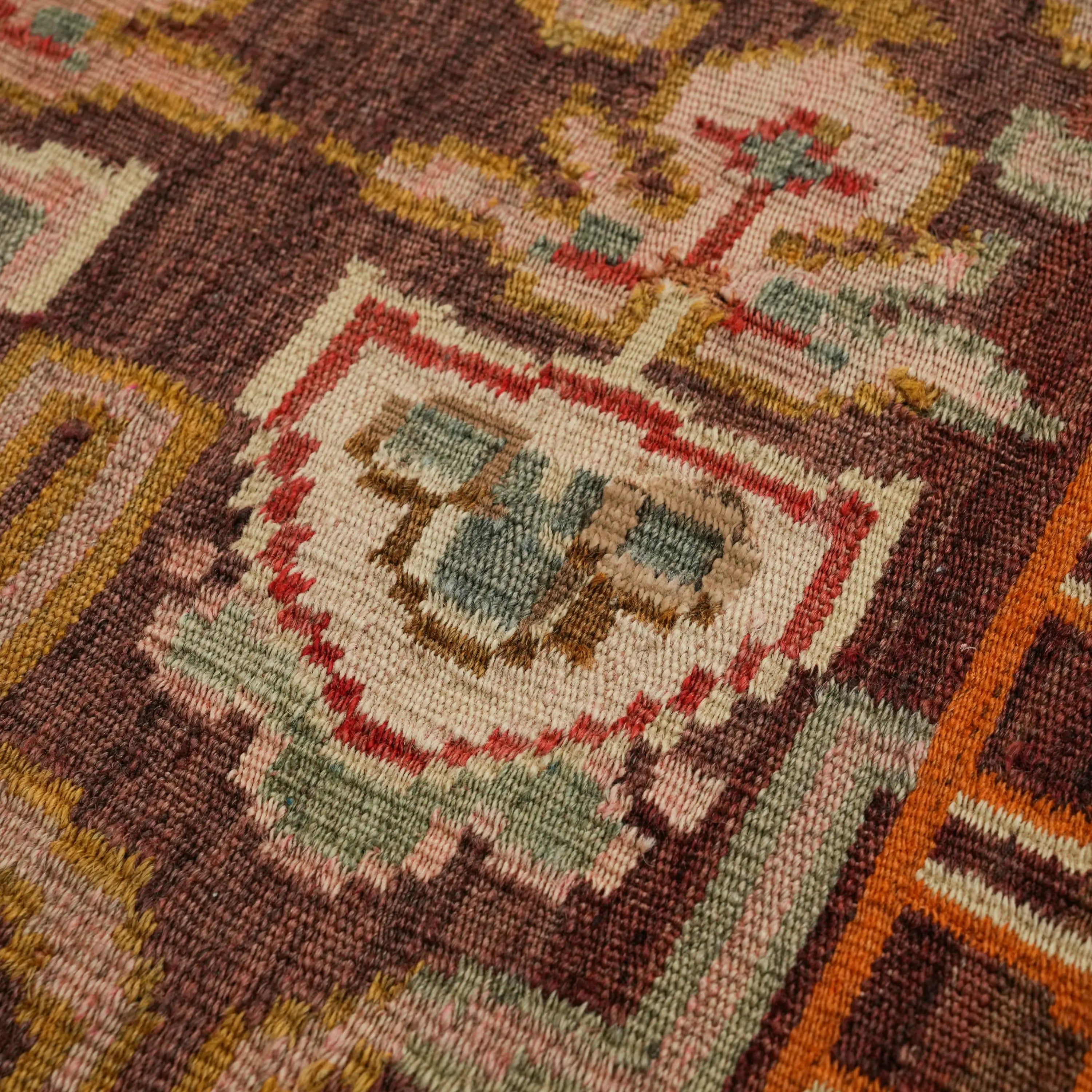 Karabağ Desenli El Dokuma Kahverengi Kilim