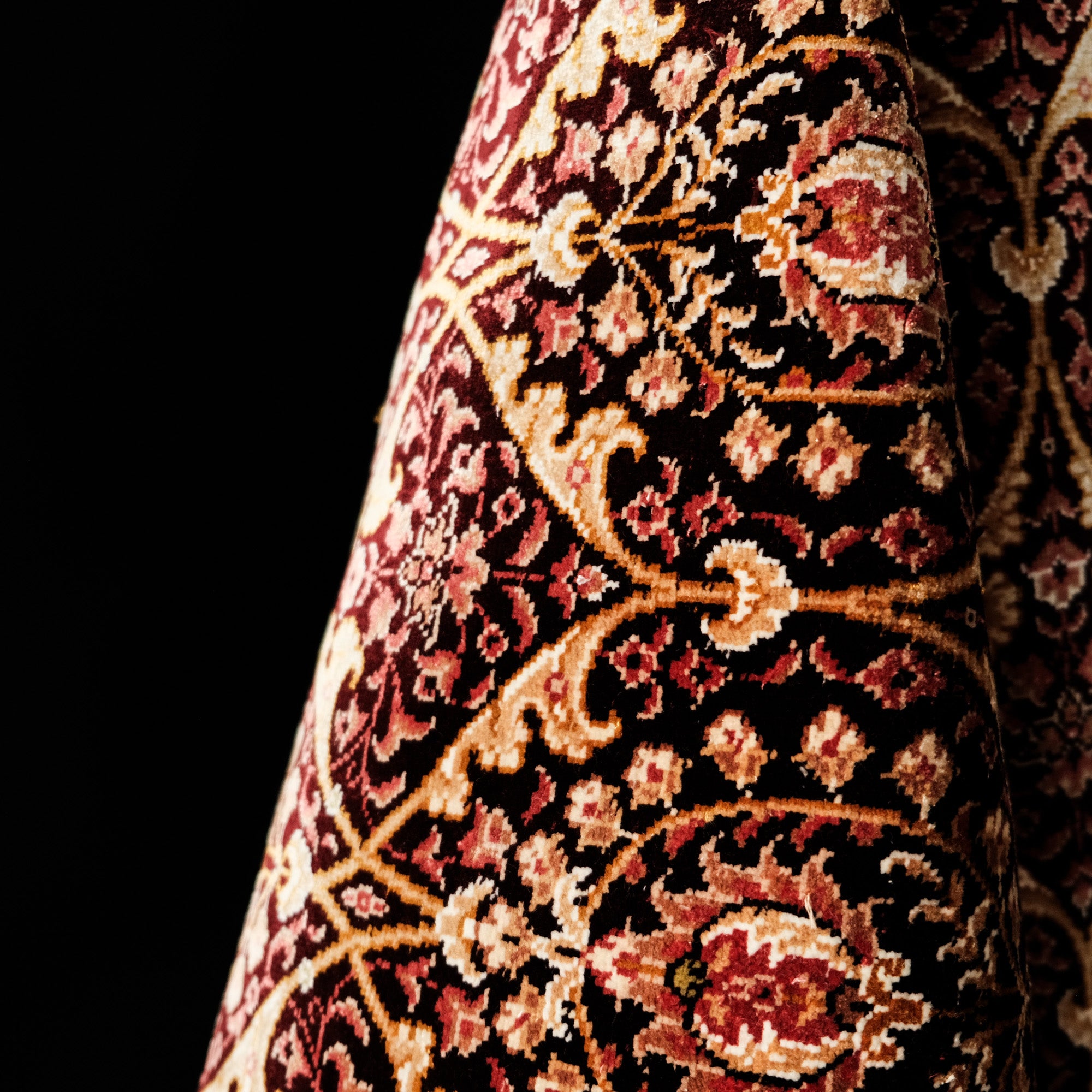 Red Hand Woven Frame Design Carpet