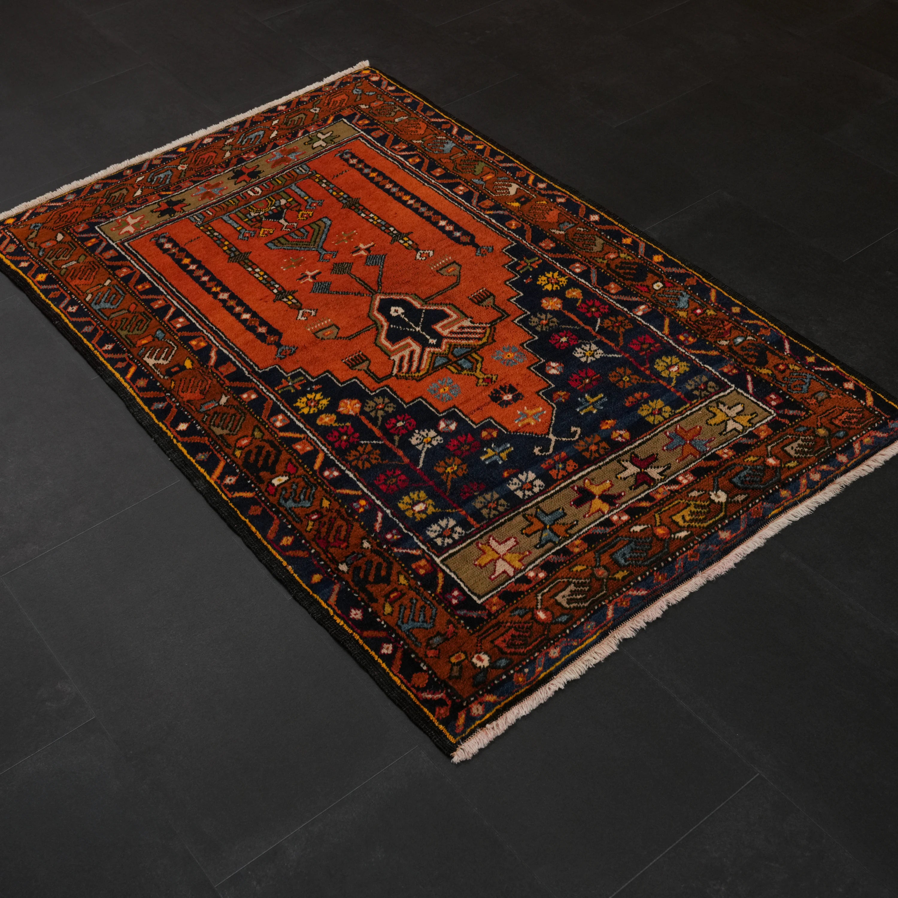 Köy Dokuma 80+ Yaş Sandık Eskisi Kök Boya Yahyalı Seccade Halı