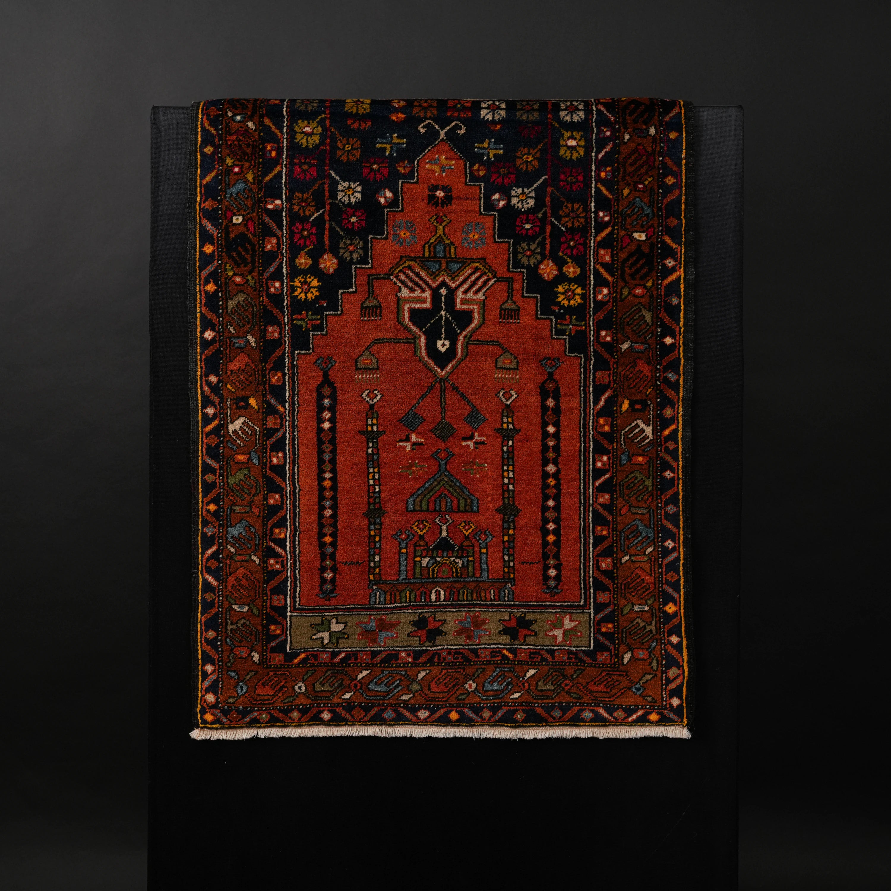 Köy Dokuma 80+ Yaş Sandık Eskisi Kök Boya Yahyalı Seccade Halı