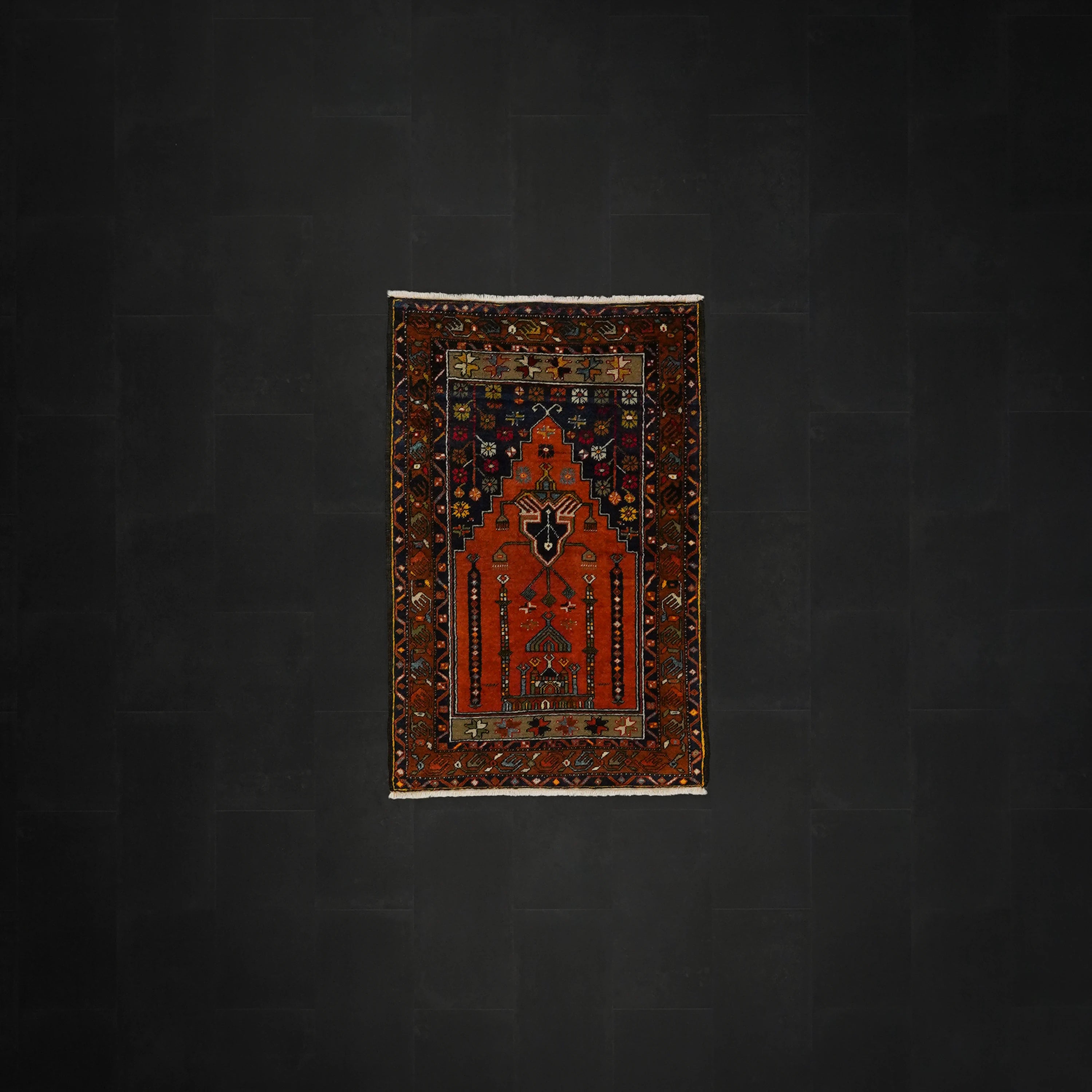 Köy Dokuma 80+ Yaş Sandık Eskisi Kök Boya Yahyalı Seccade Halı