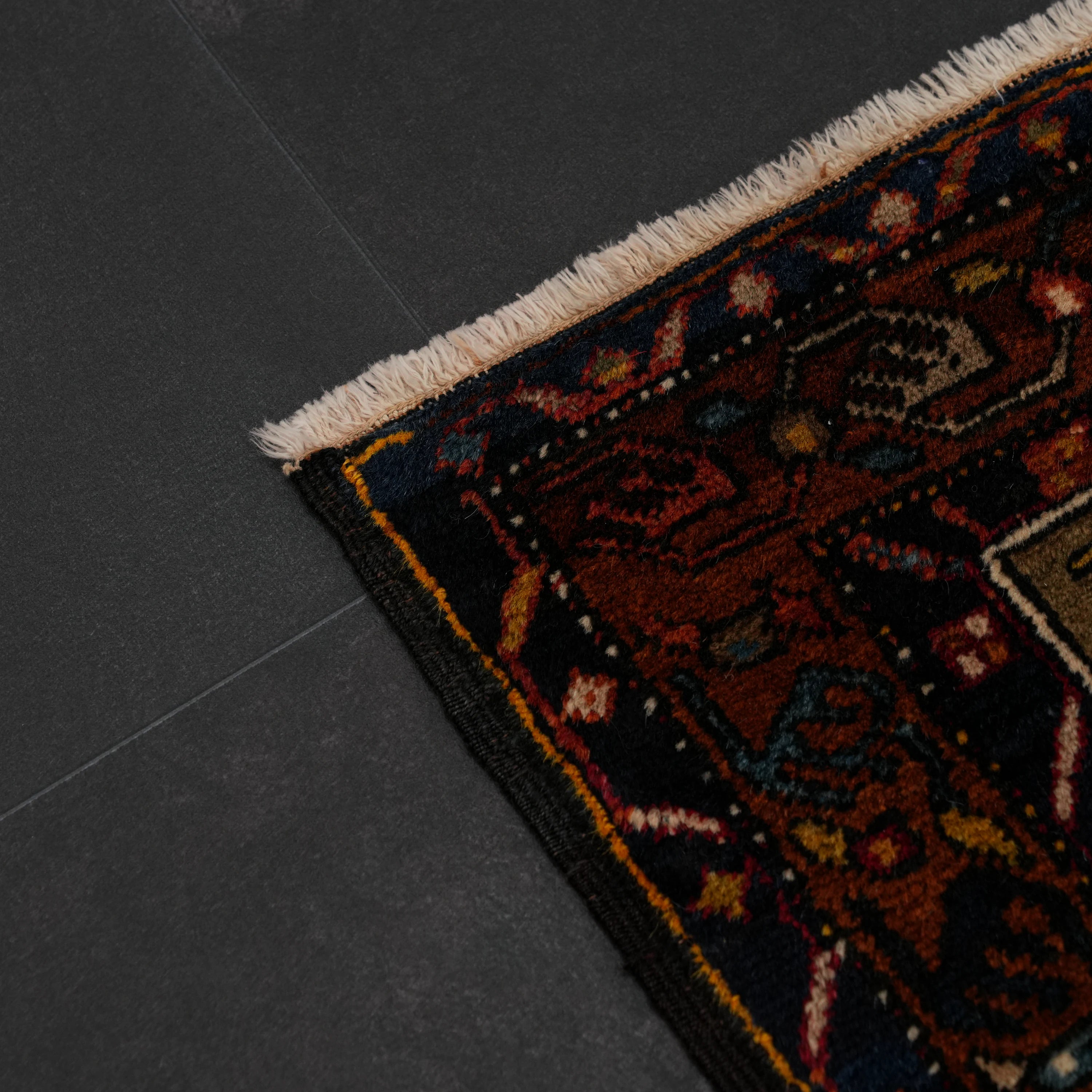 Köy Dokuma 80+ Yaş Sandık Eskisi Kök Boya Yahyalı Seccade Halı