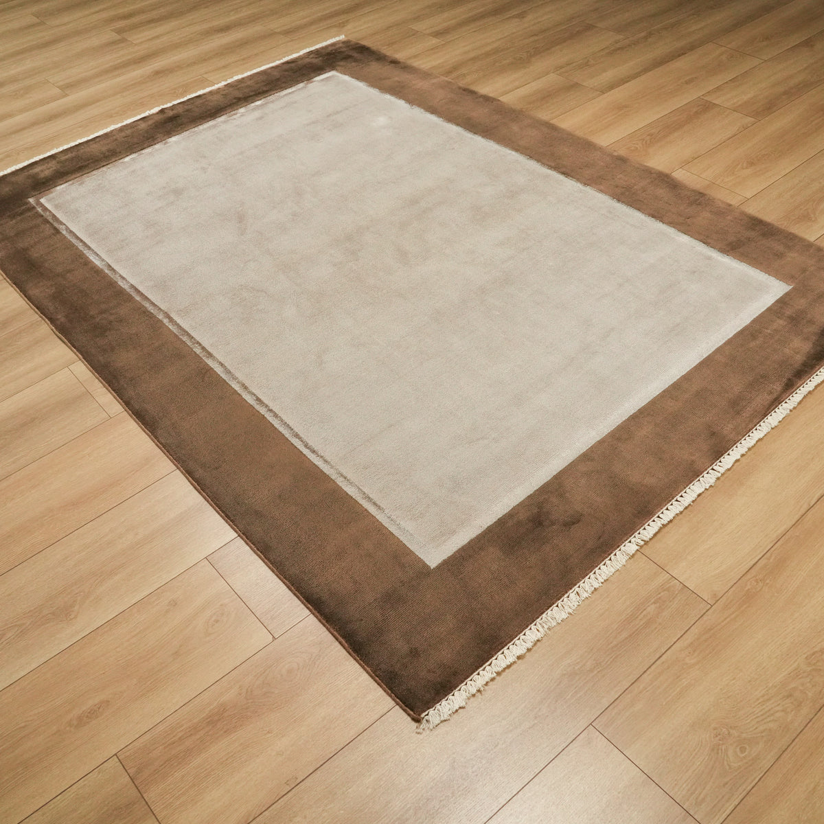 Cream Framed Machine-Woven Viscose Rug, Lugano Series — striped