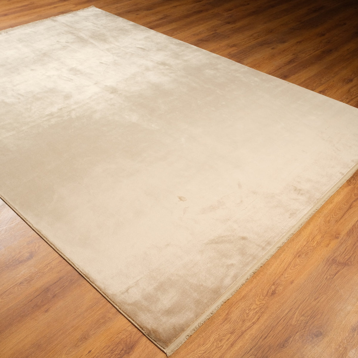 Lugano Serisi Makine Dokuma Sade Desenli Sarı Halı, 160x230 – 300x400 cm — Halıcızade