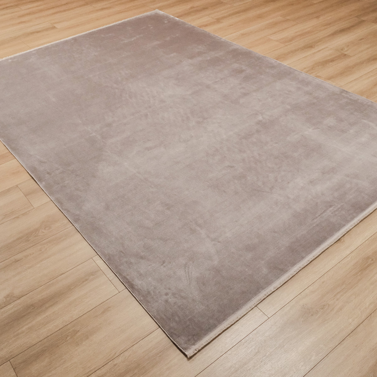 Lugano Serisi Sade Desenli Makine Dokuma Vizon Halı, 200x300 cm — Halıcızade