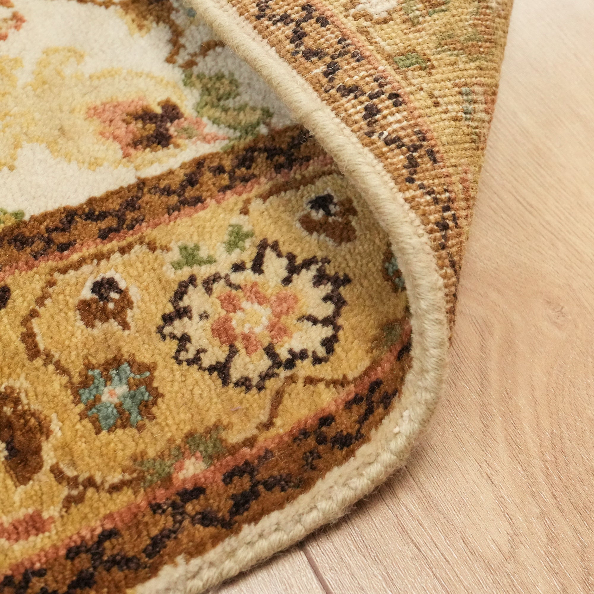 Mahal Serisi El Dokuma Kahverengi Uşak Desenli Yün Halı