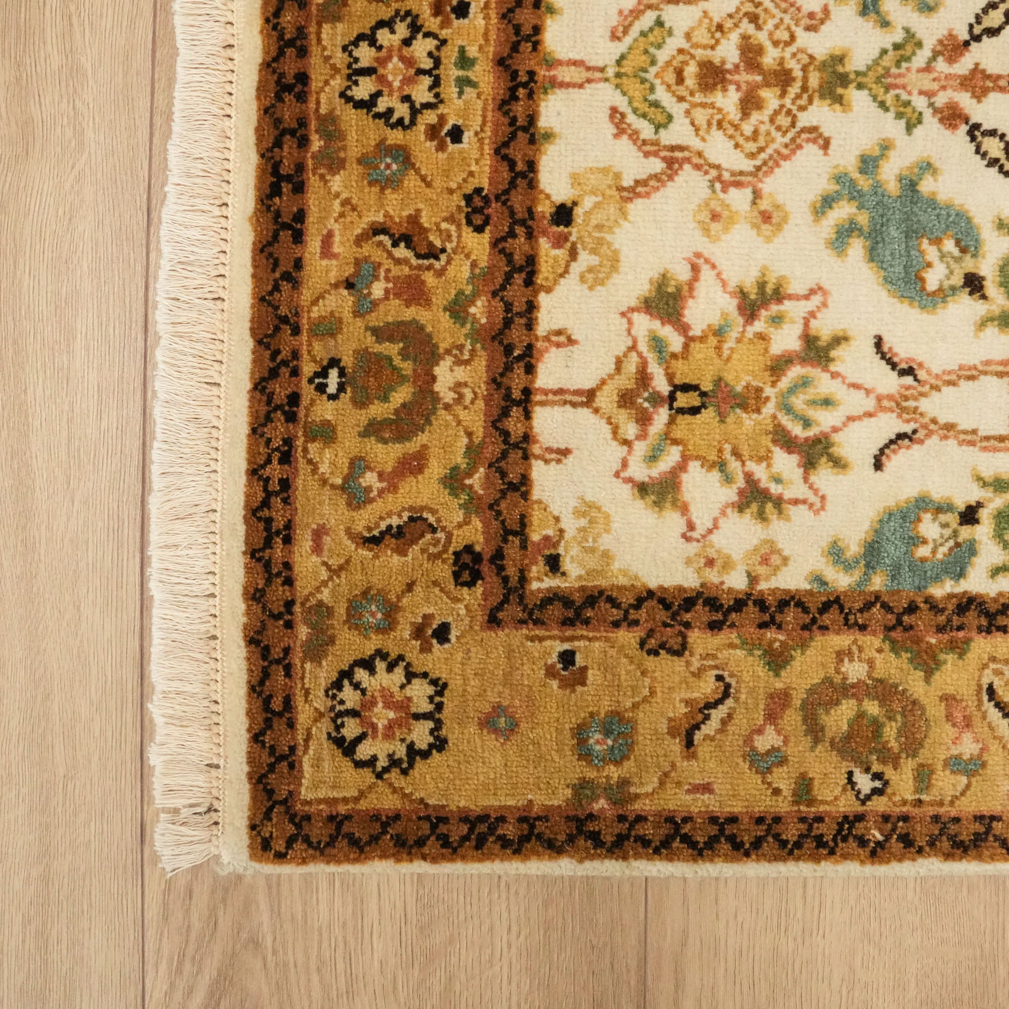 Mahal Serisi El Dokuma Kahverengi Uşak Desenli Yün Halı