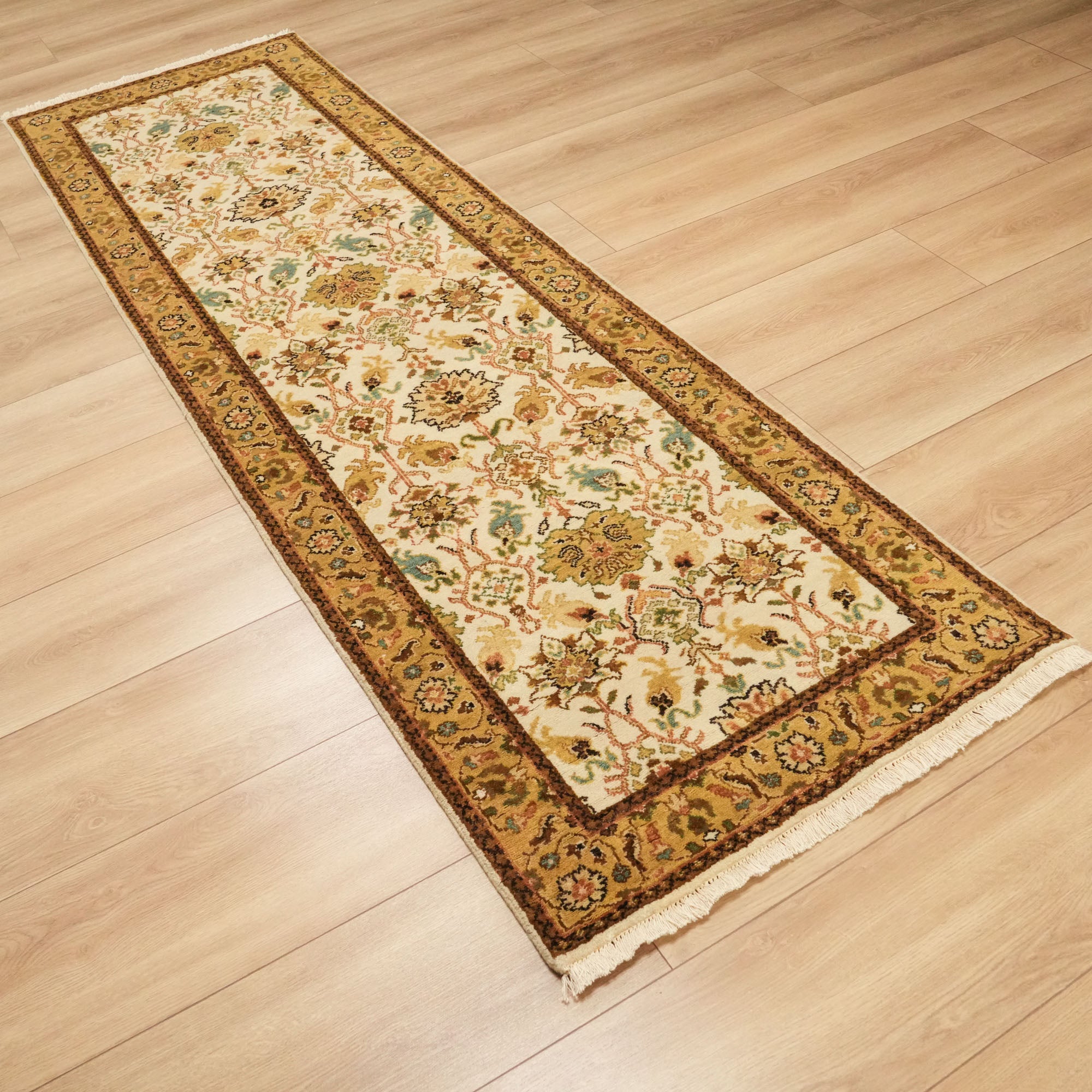 Mahal Serisi El Dokuma Kahverengi Uşak Desenli Yün Halı