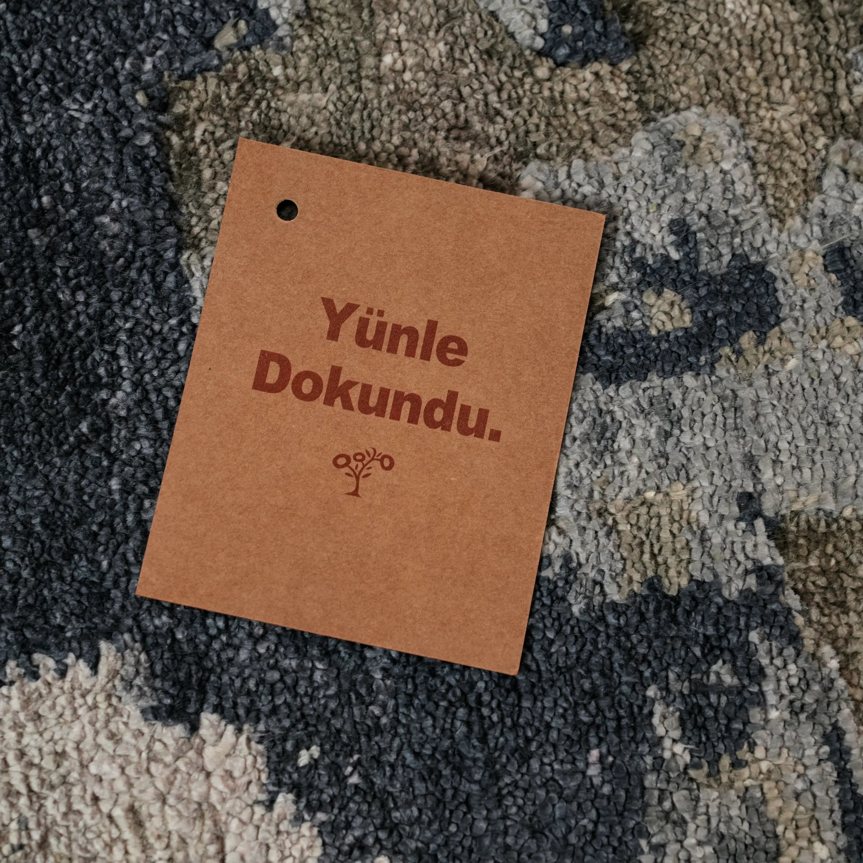 Maison Serisi El Dokuma Soyut Desenli Gri Bambu Halı