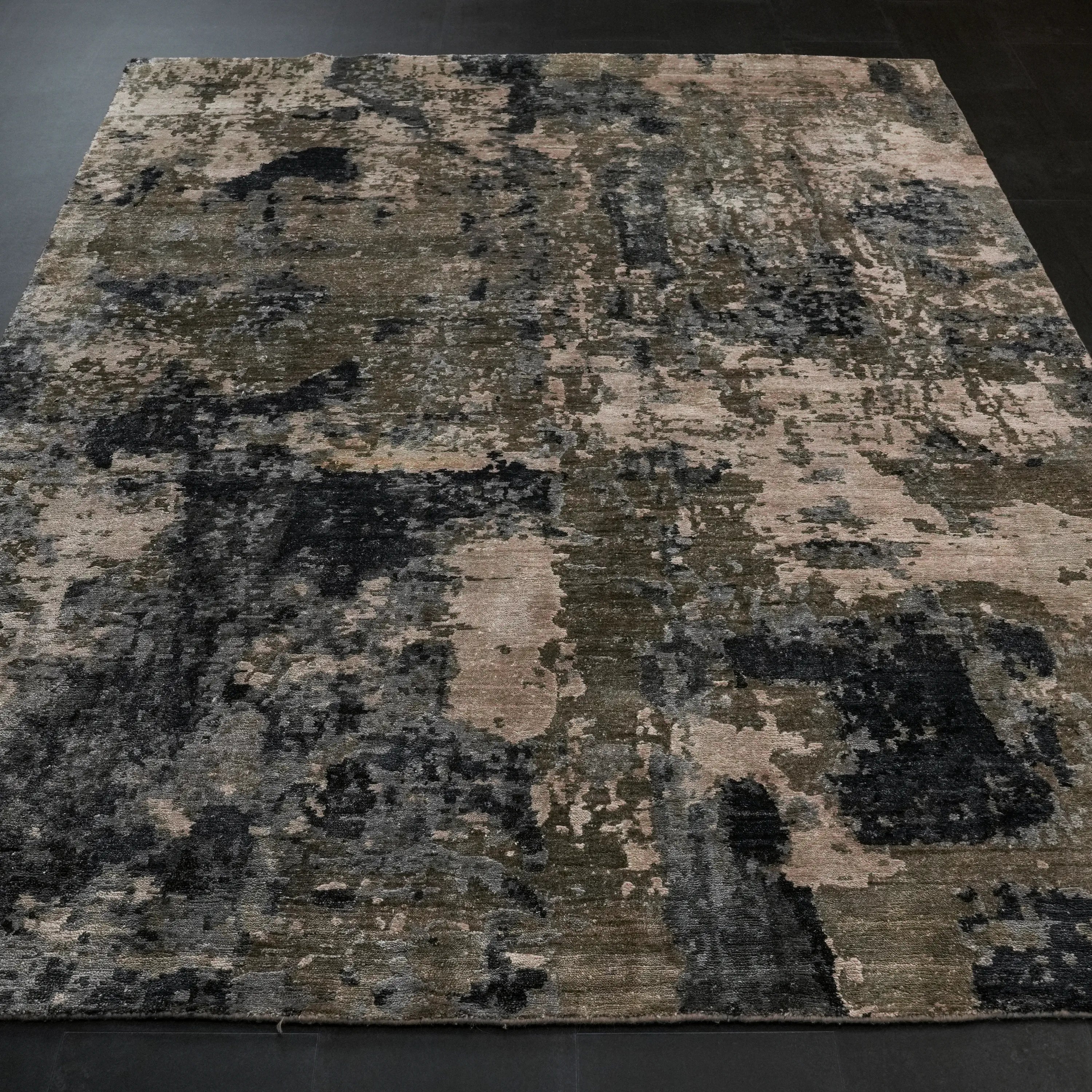 Maison Serisi El Dokuma Soyut Desenli Gri Bambu Halı