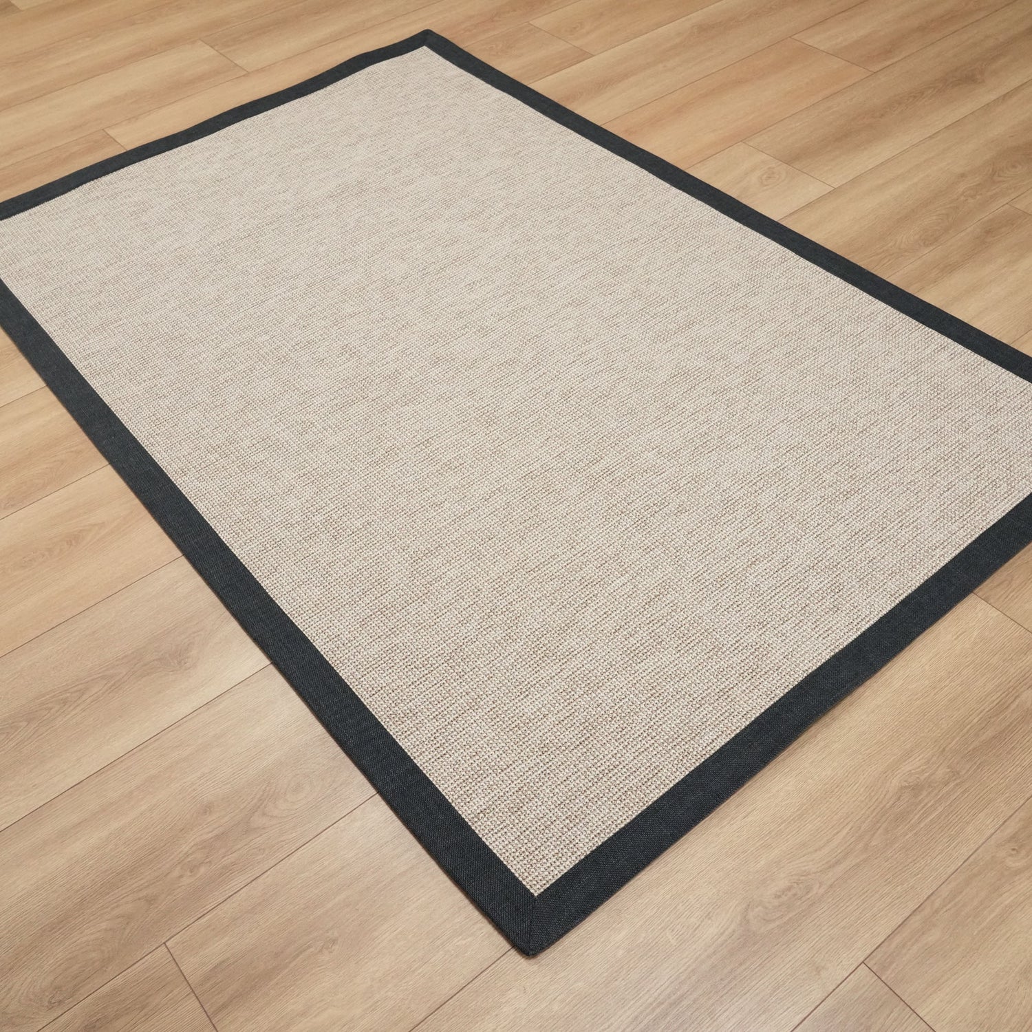 Sisal Serisi Makine Dokuma Sade Desenli Gri Halı