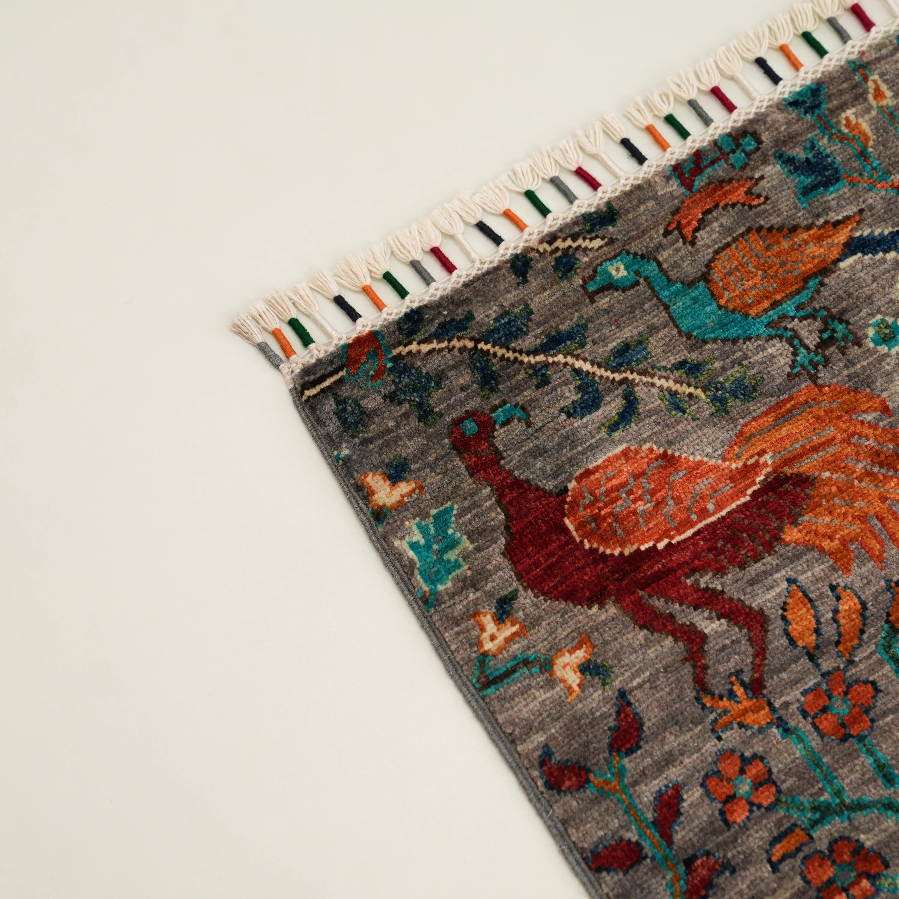 Mihman Series Handwoven Floral Patterned Gray Wool Rug