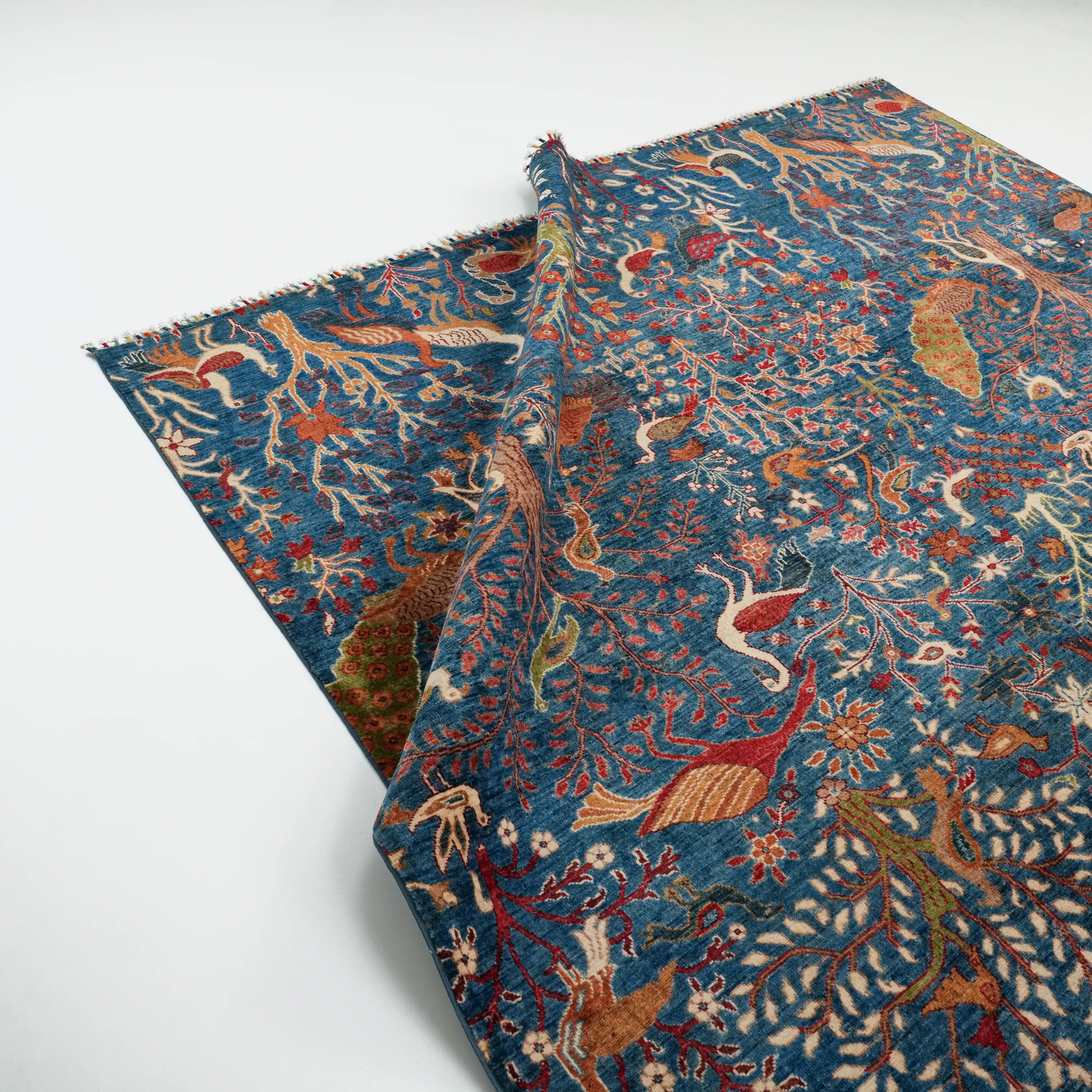 Mihman Series Handwoven Flower Pattern Blue Wool Rug