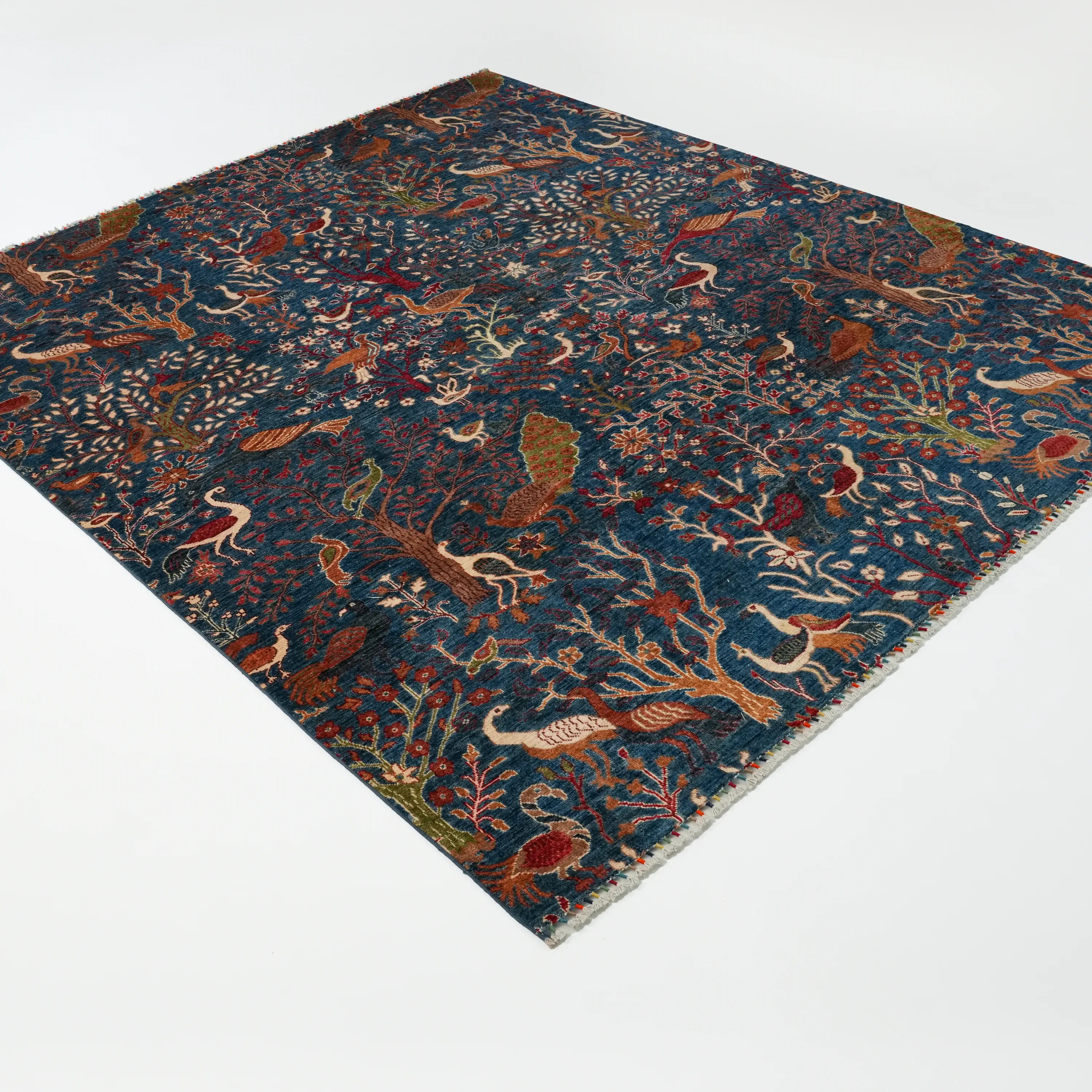 Mihman Series Handwoven Flower Pattern Blue Wool Rug