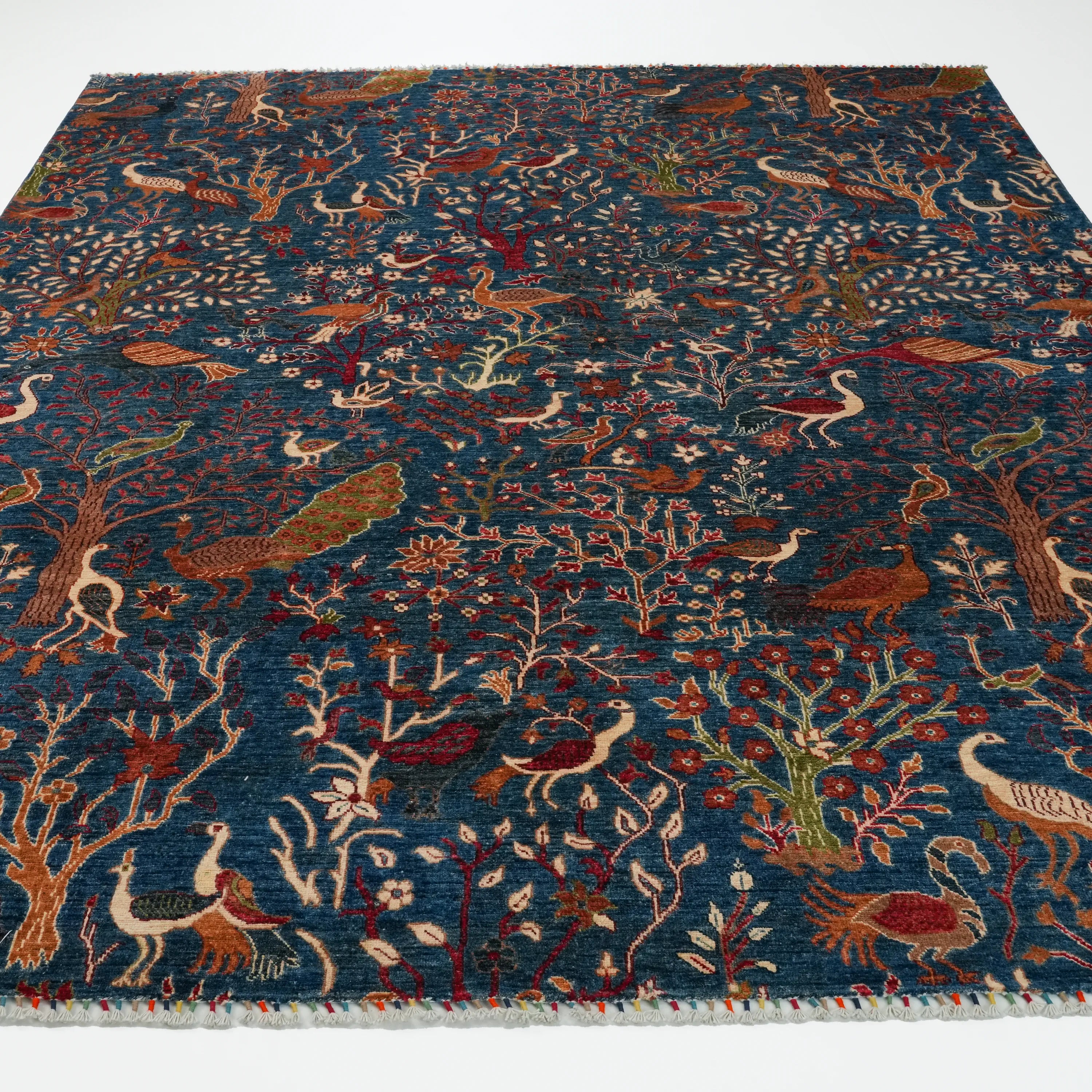 Mihman Series Handwoven Flower Pattern Blue Wool Rug