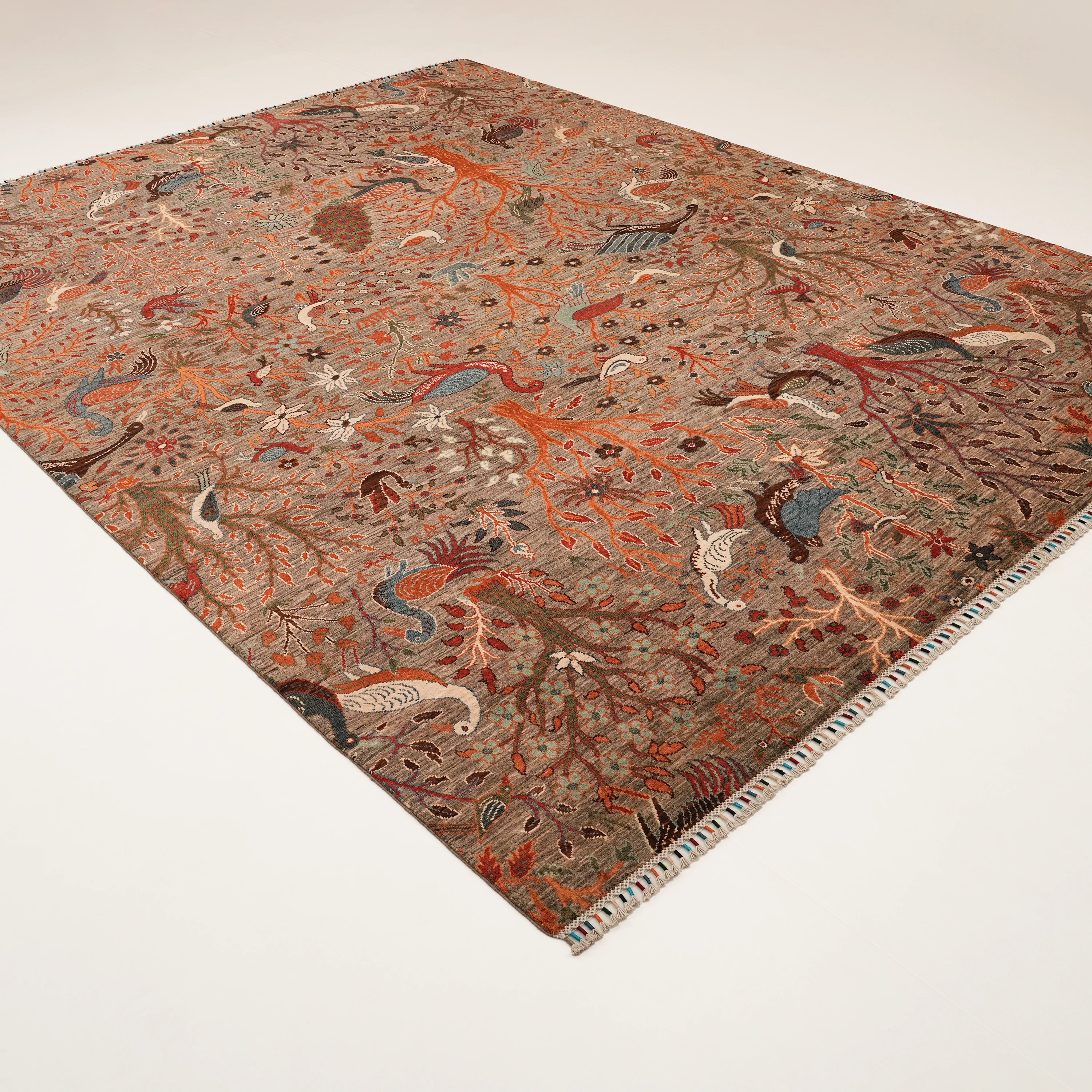 Mihman Serisi El Dokuma Çiçek Desenli Rengarenk Yün Halı