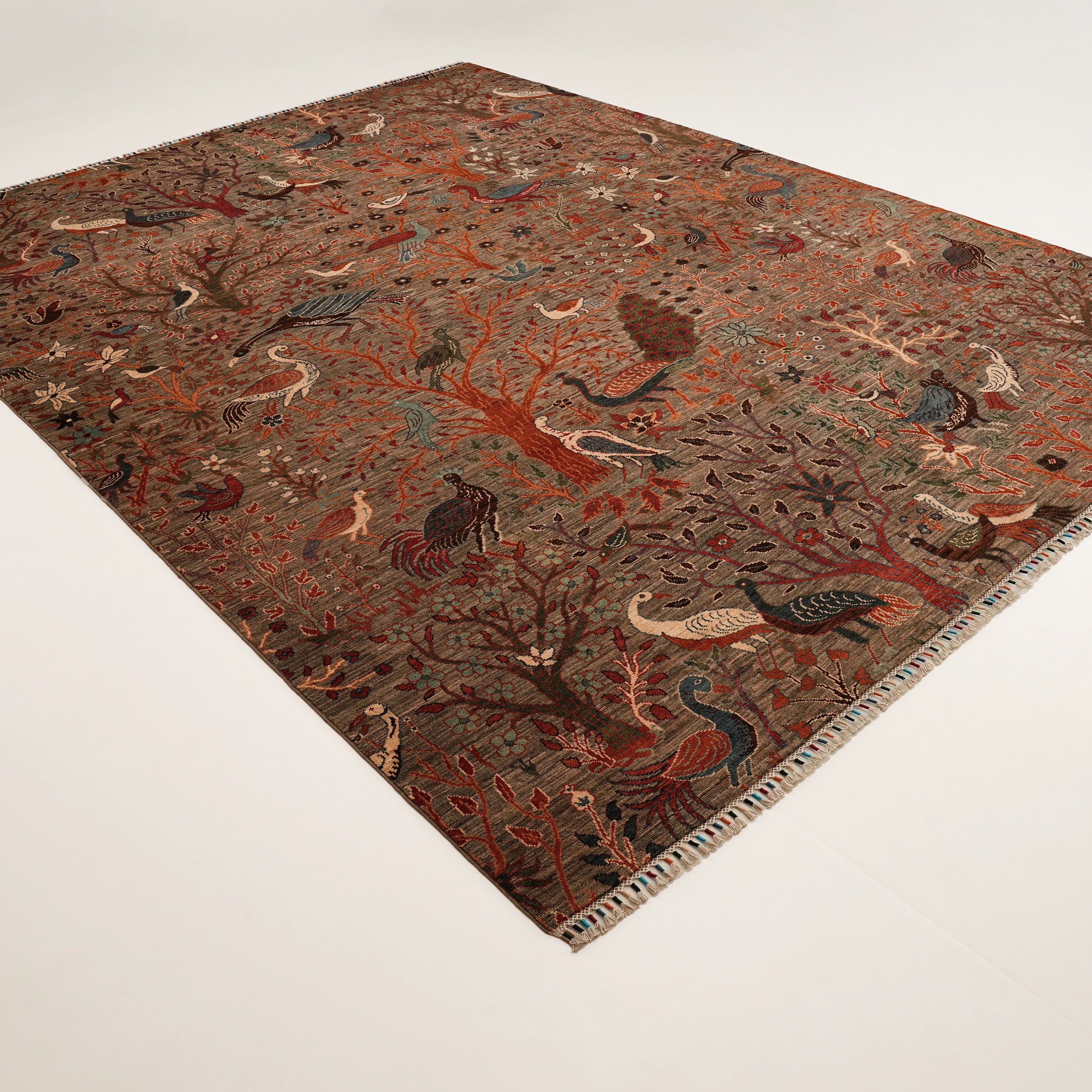 Mihman Serisi El Dokuma Çiçek Desenli Rengarenk Yün Halı