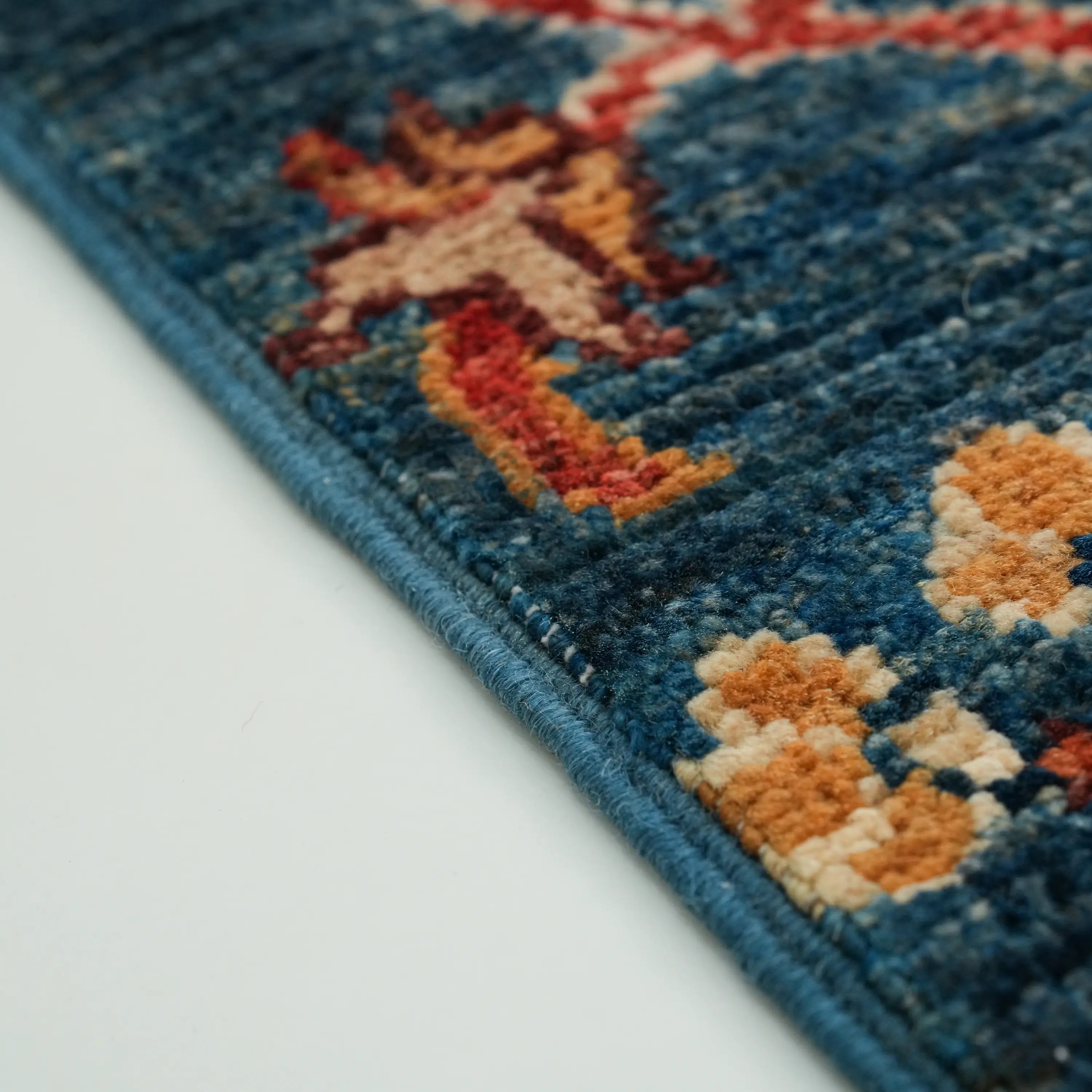 Mihman Series Handwoven Wool Flower Pattern Blue Rug