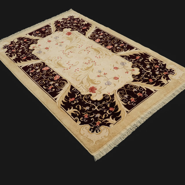 Mohair Serisi El Dokuma Çerçeve Desenli Krem Halı, 119x180 cm — Halıcızade