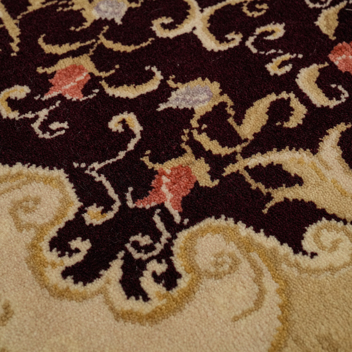 Mohair Serisi El Dokuma Çerçeve Desenli Krem Halı — çiçek desenli