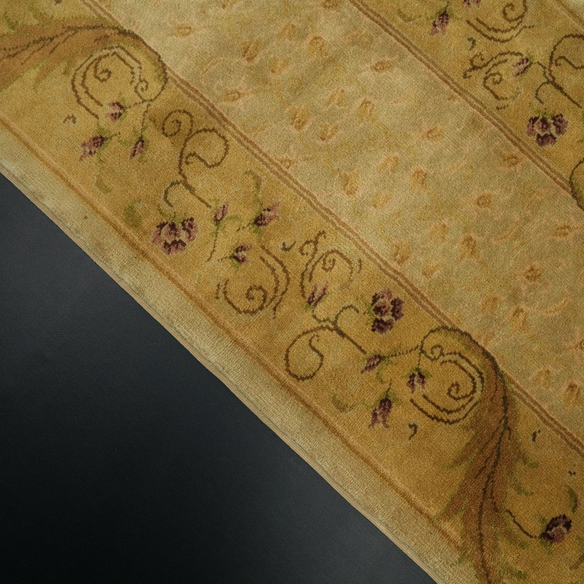 Green Frame-Pattern Handwoven Mohair Rug, Mohair Series — floral pattern
