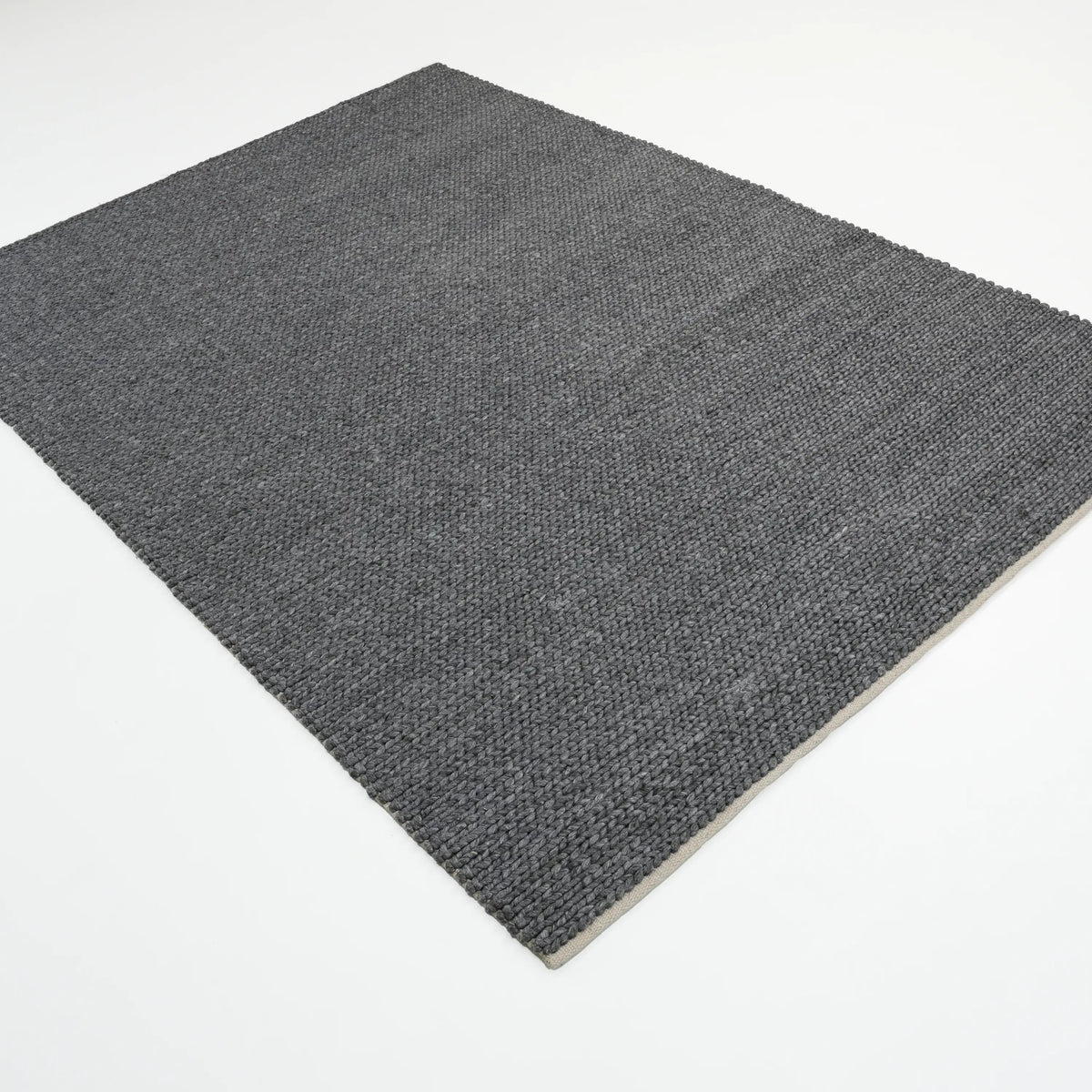 Örge Serisi El Dokuma Çizgi Desenli Antrasit Yün Halı, 80x150 – 200x300 cm — Halıcızade