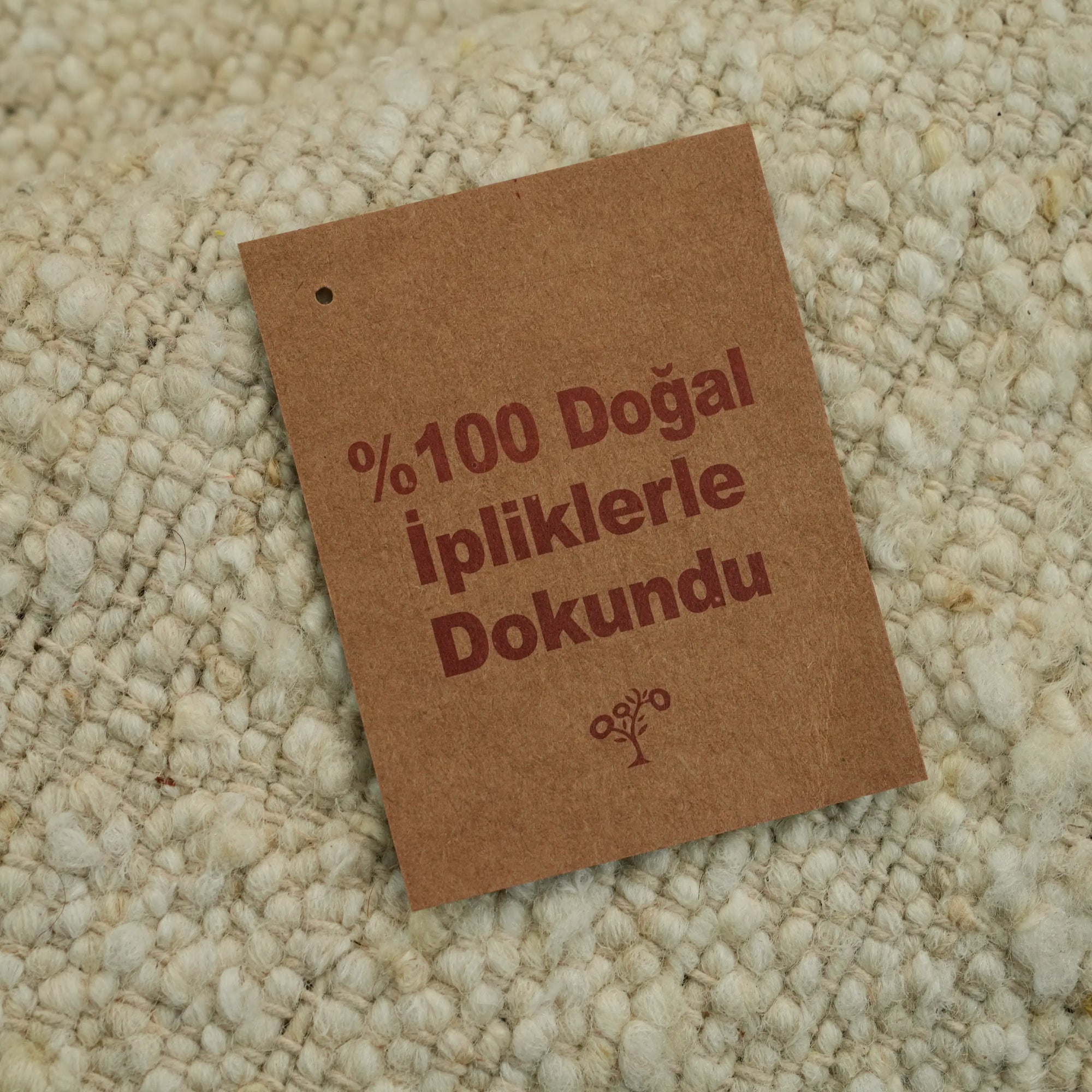 Otto Jüt Serisi El Dokuma Sade Desenli Krem Halı — yatak odası halısı