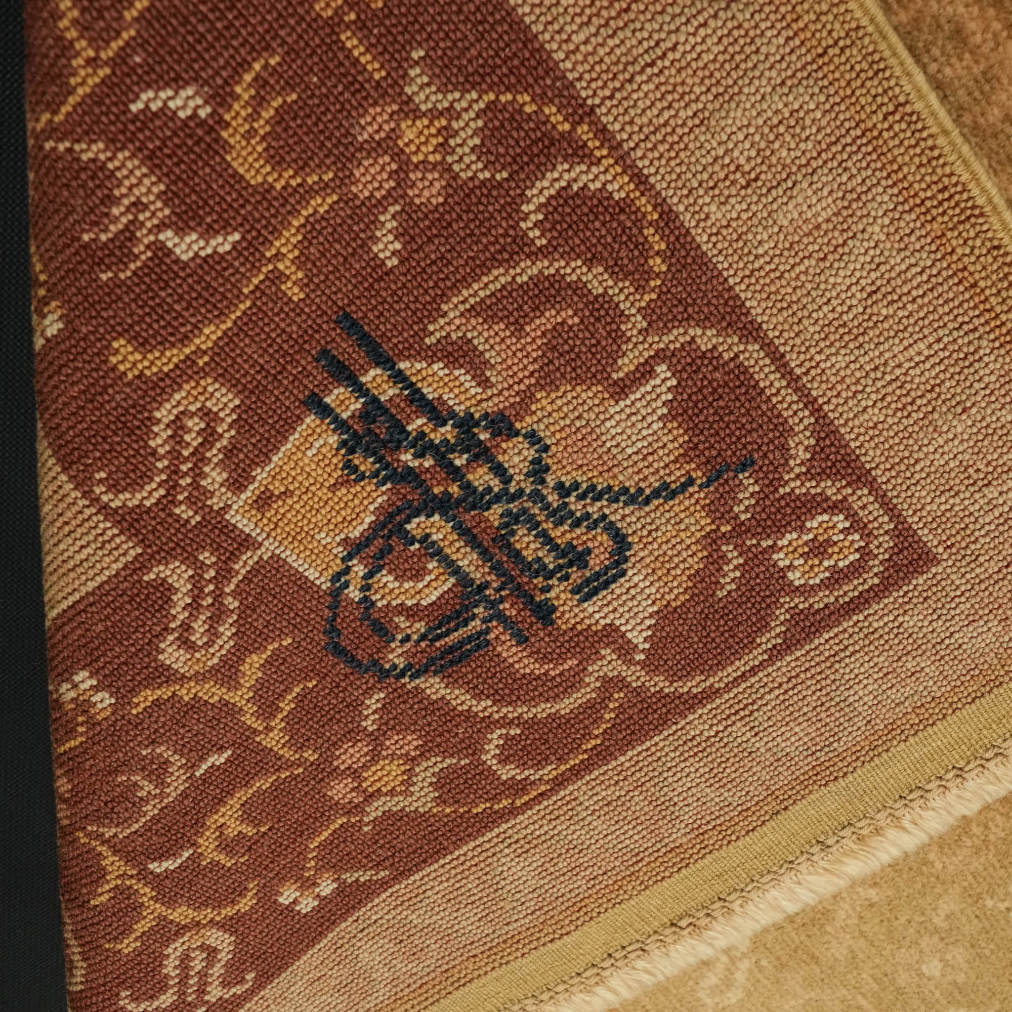 Ottoman Serisi El Dokuma Çerçeve Desenli Kahverengi Yün Halı