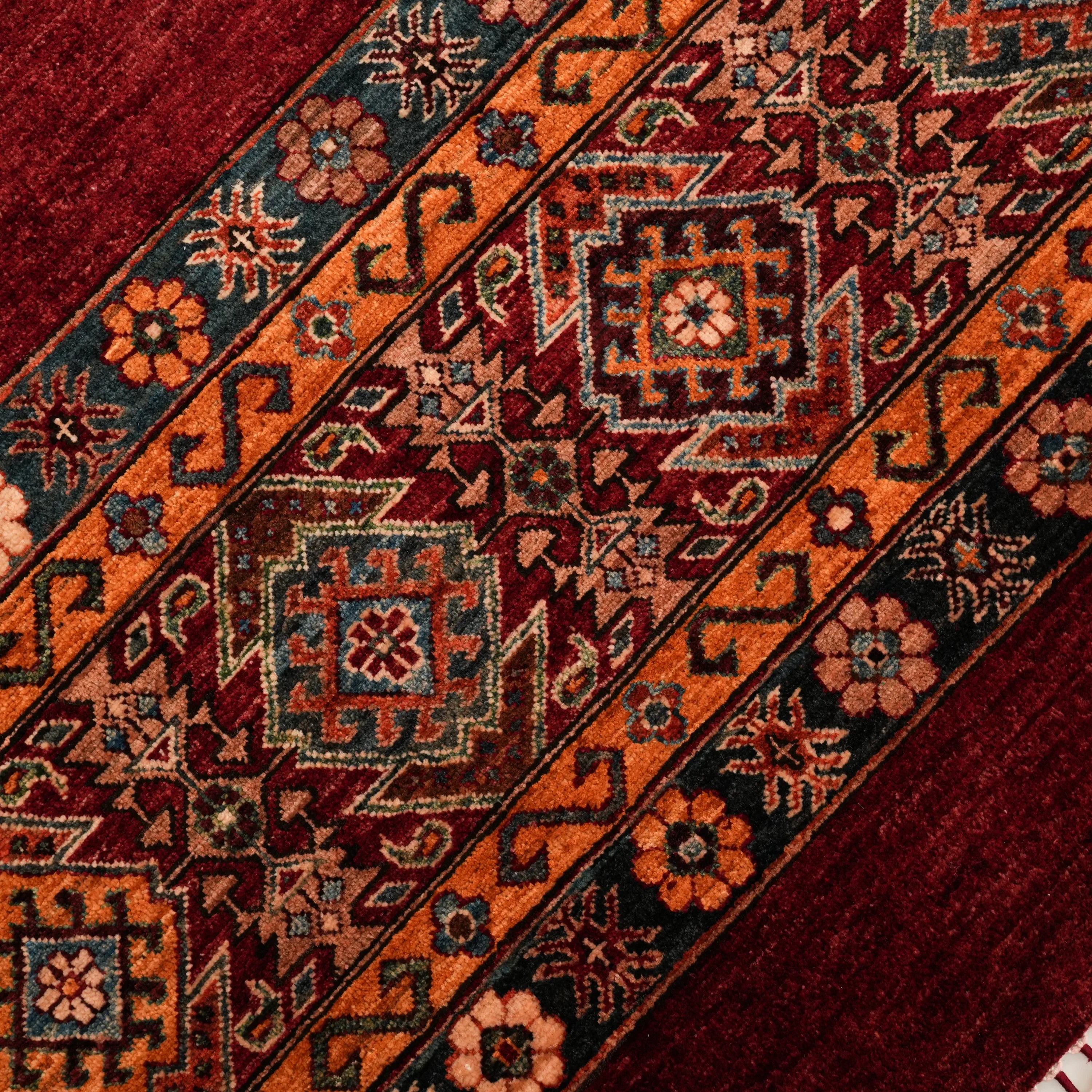 Pinhan Serisi El Dokuma Anadolu Desenli Kırmızı Yün Etnik Halı