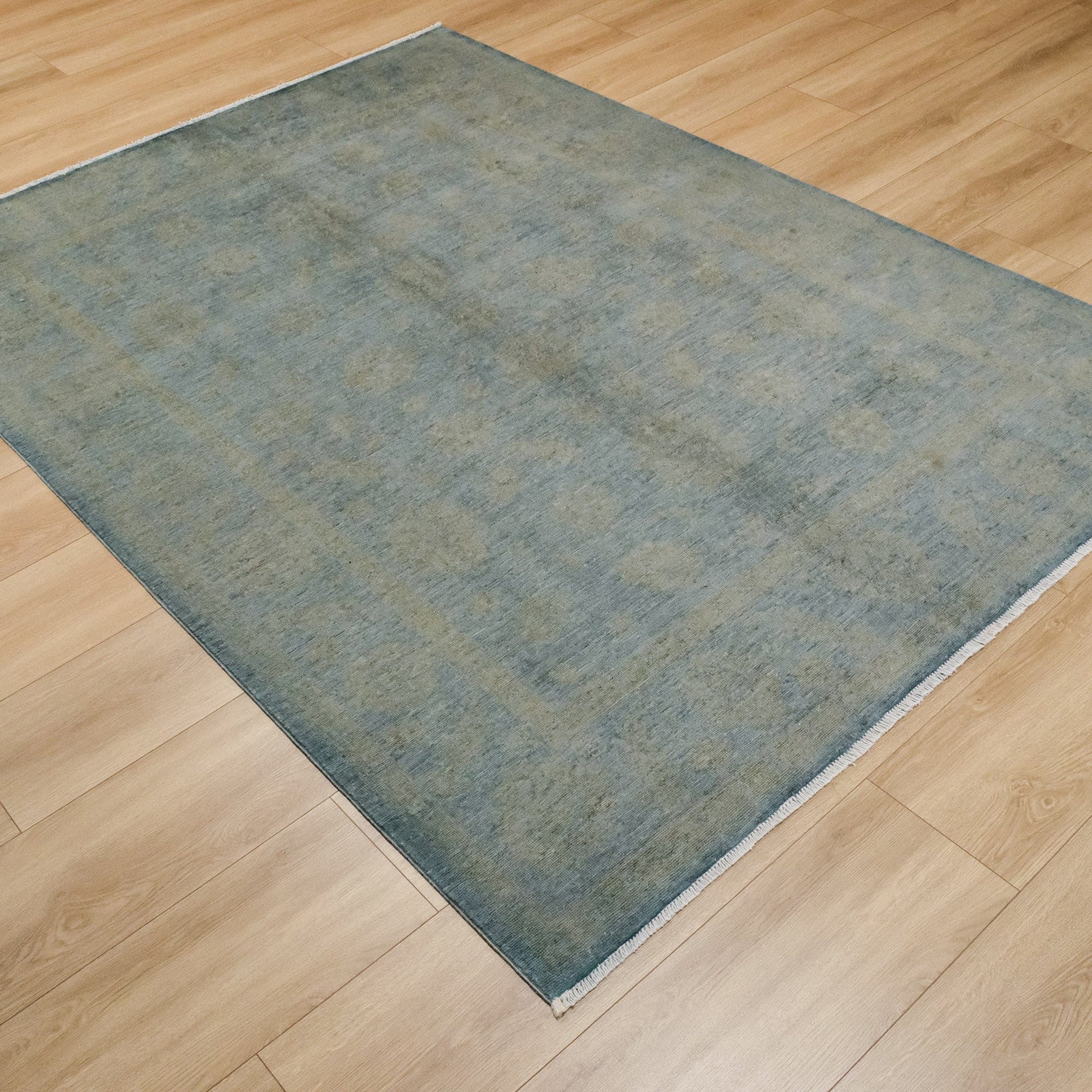 Retro Series Hand-Woven Vintage Patterned Green Wool Carpet