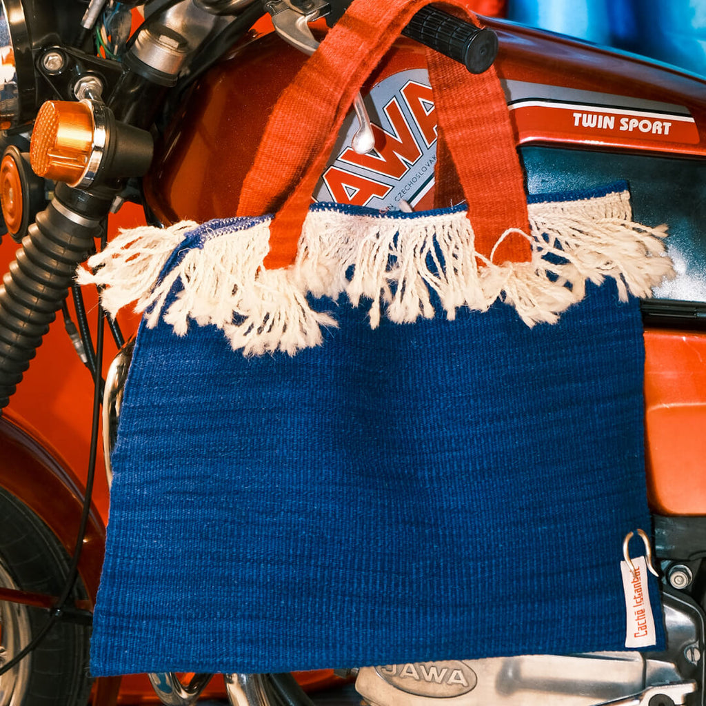 Caché Istanbul Saçak Rug Bag Mavi Kilim Çanta