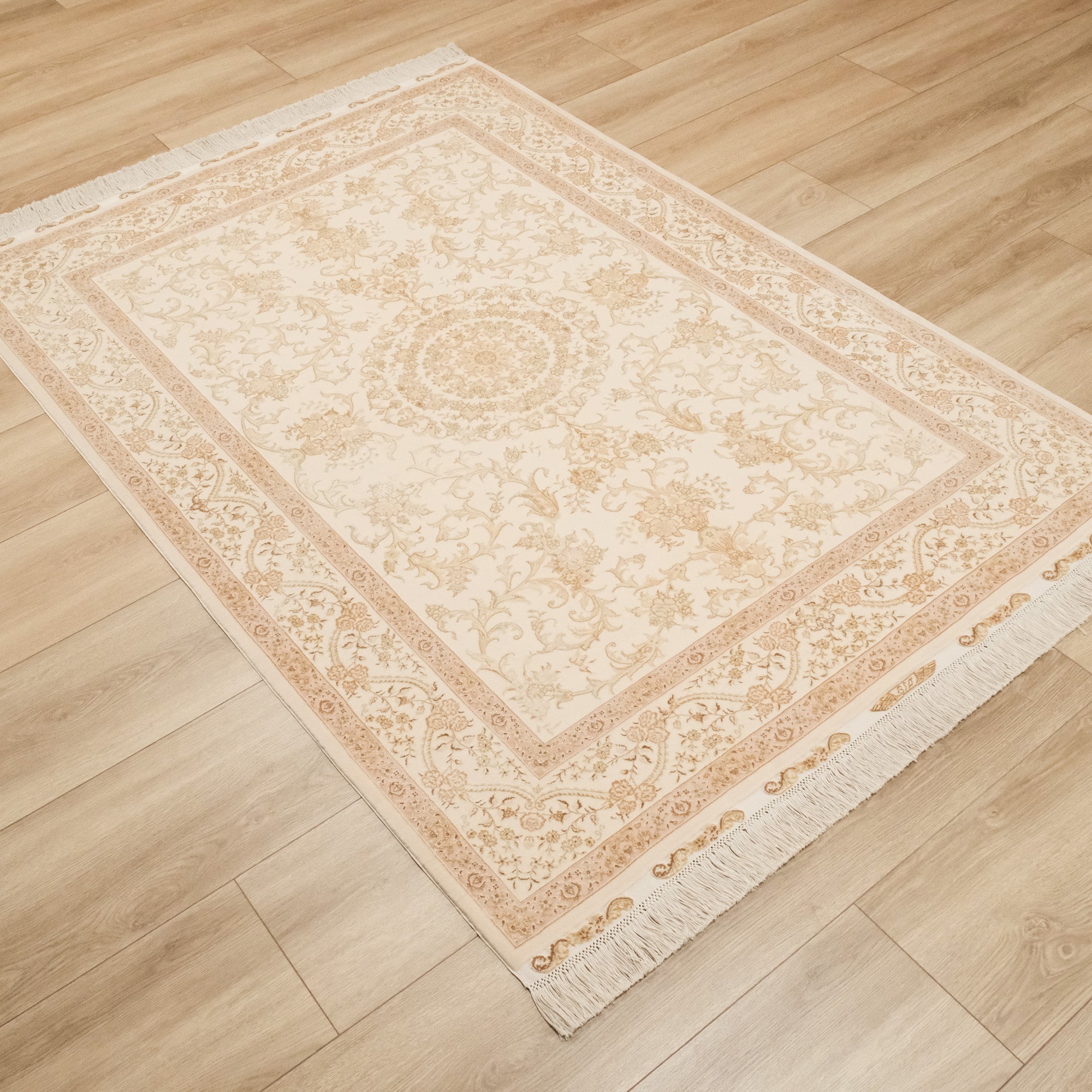 Zâde Series Hand Woven Silk Carpet