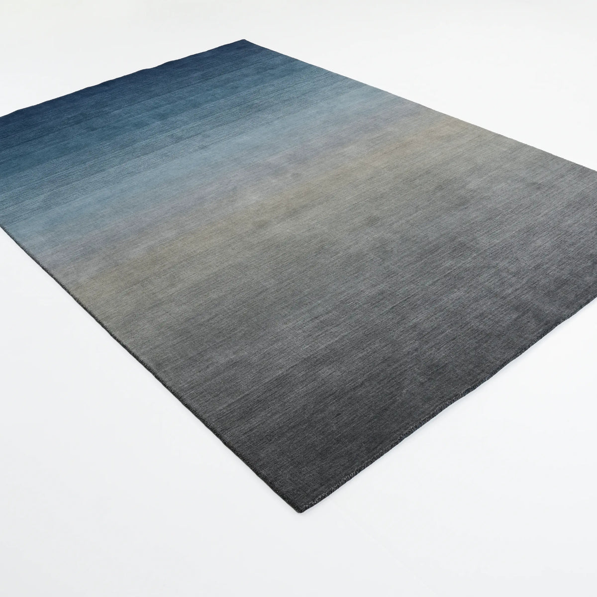 Sade Desenli Lacivert Yün Tezgah Dokuma Halı, 200x300 cm — Halıcızade