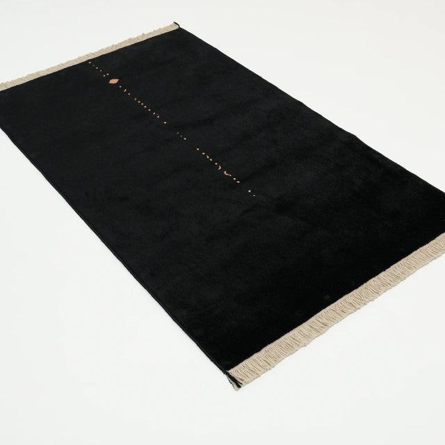 Sade Desenli Tencel Siyah Tezgah Dokuma Baş Başa Seccade, 80x130 cm — Halıcızade
