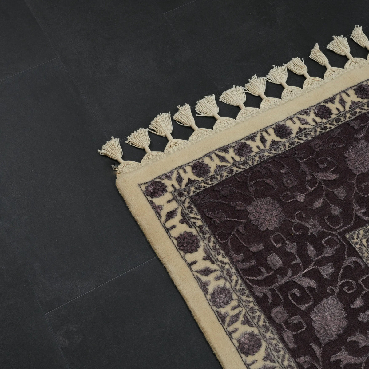 Safir Serisi El Dokuma Uşak Desenli Oymalı Krem Yün Halı — klasik desen