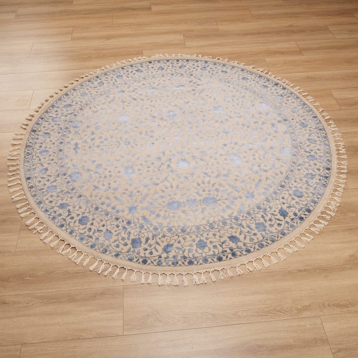 Safir Serisi Uşak Desenli El Dokuma Oymalı Halı — 200x200 cm