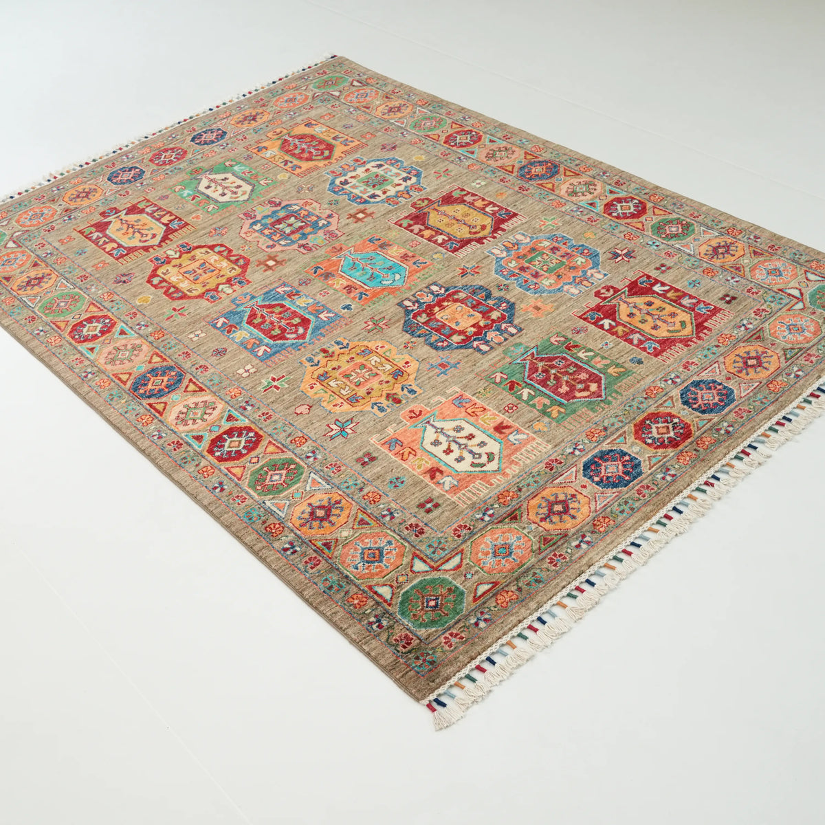 Şahzade Serisi El Dokuma Anadolu Desenli Vizon Yün Halı, 147x202 cm — Halıcızade