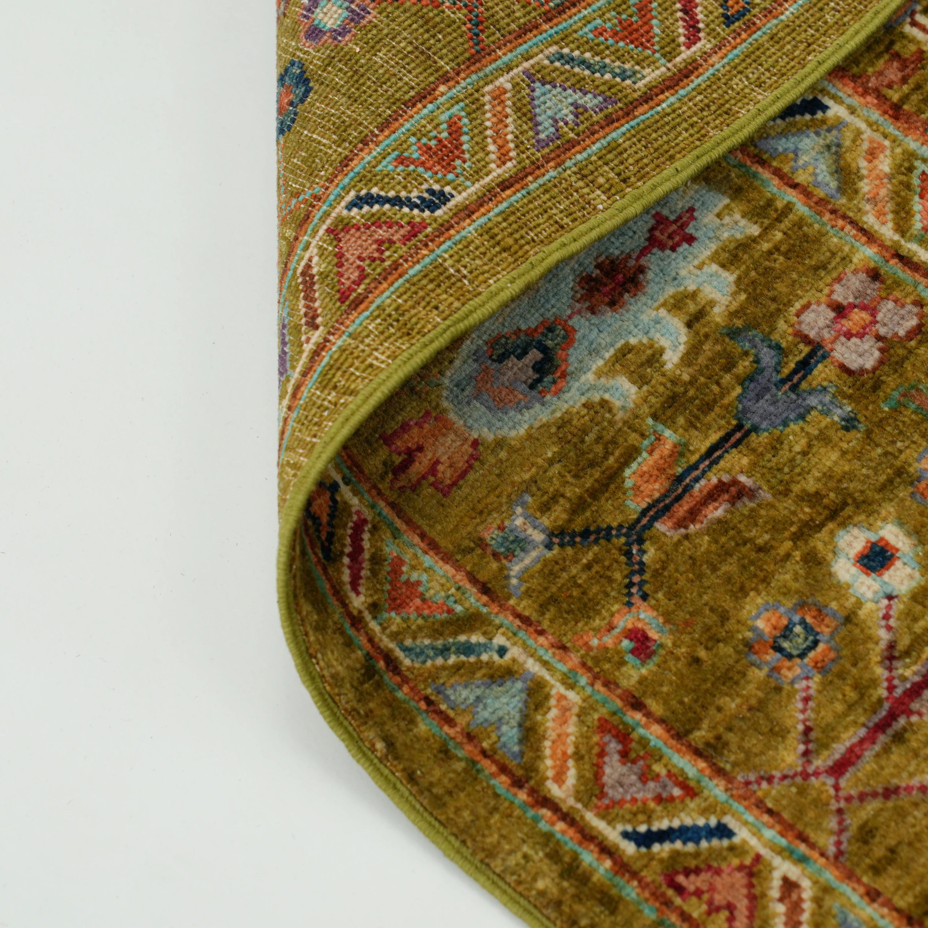 Şahzade Serisi El Dokuma Çiçek Desenli Yeşil Yün Halı