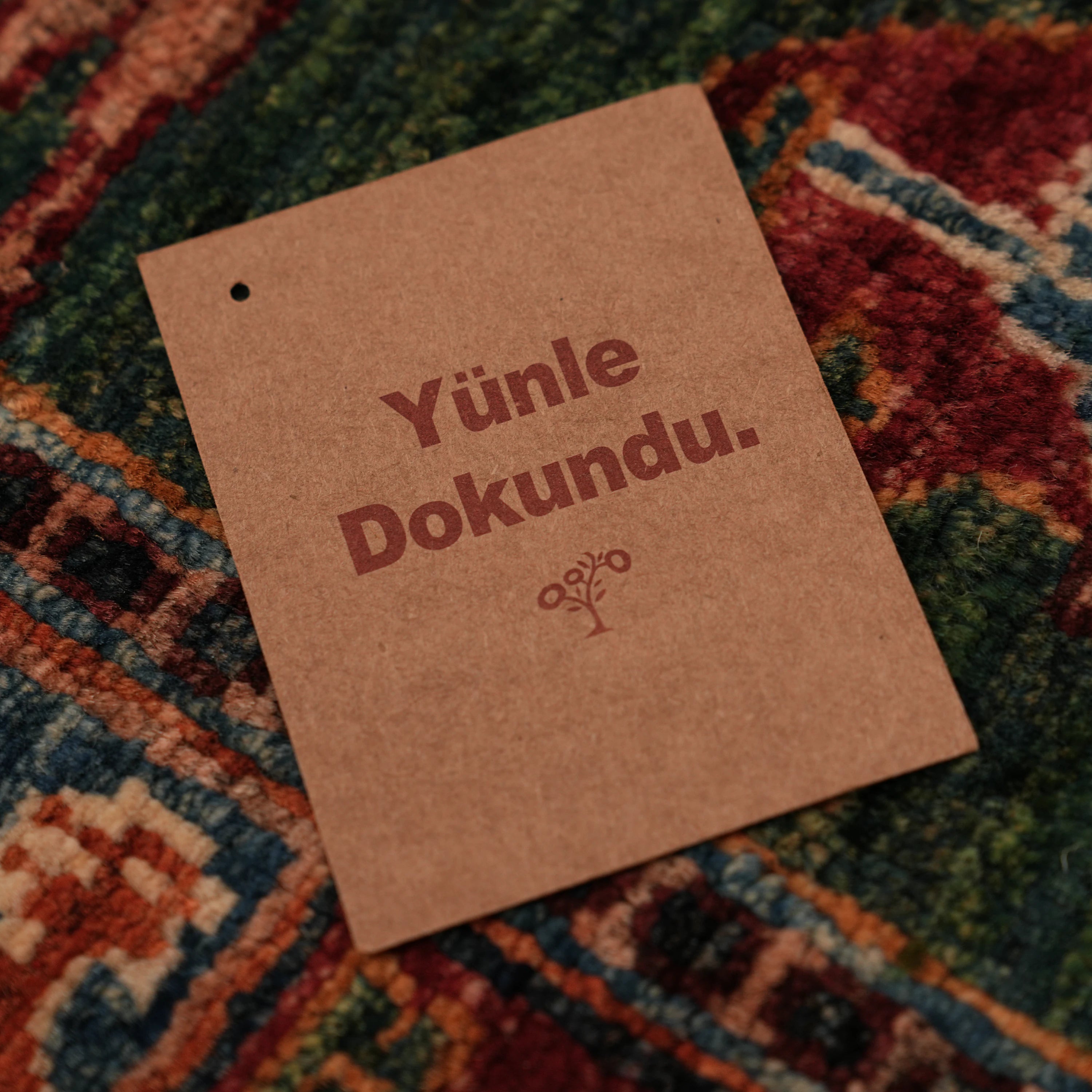 Şahzade Serisi El Dokuma Pazırık Desenli Rengarenk Yün Halı
