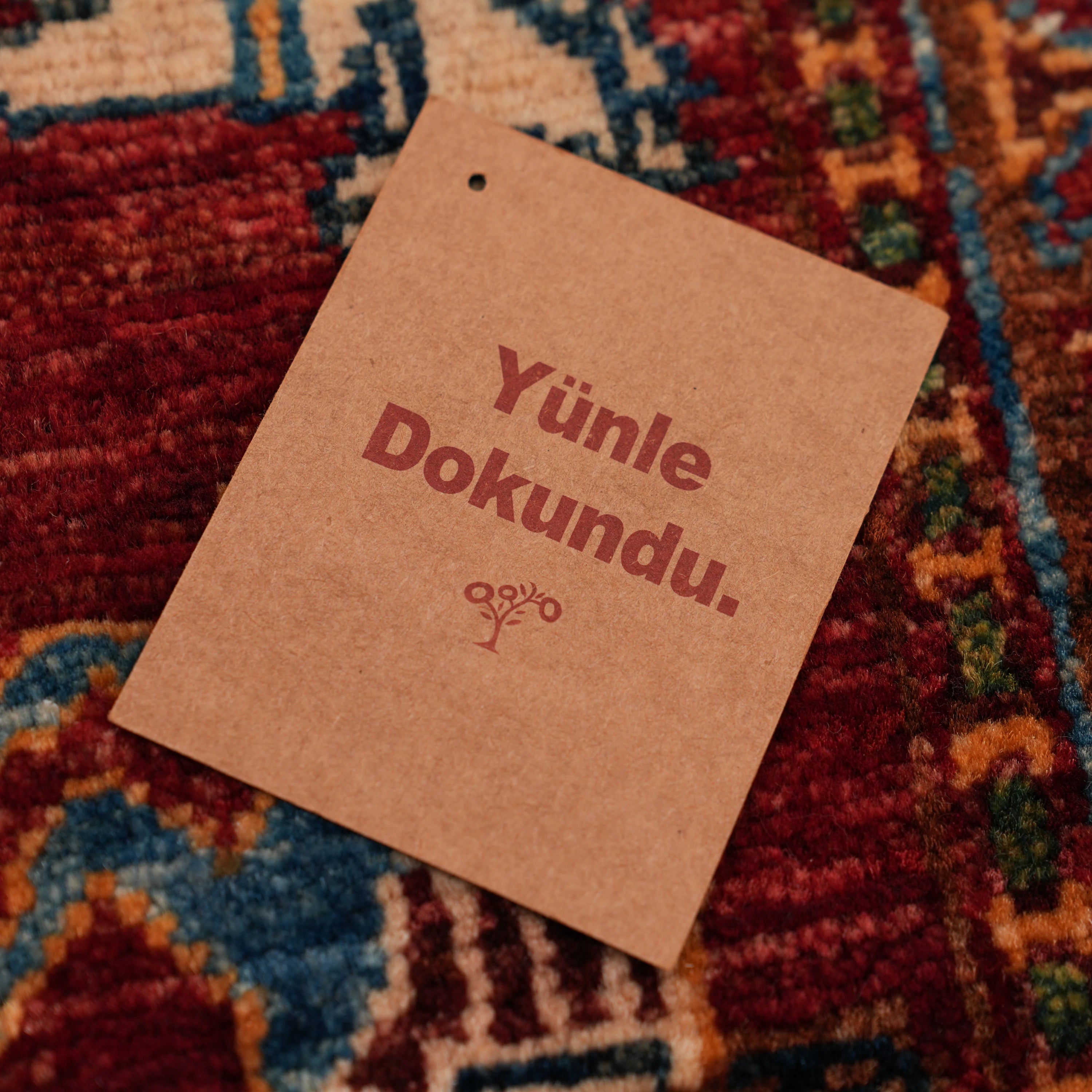 Şahzade Serisi El Dokuma Pazırık Desenli Rengarenk Yün Halı