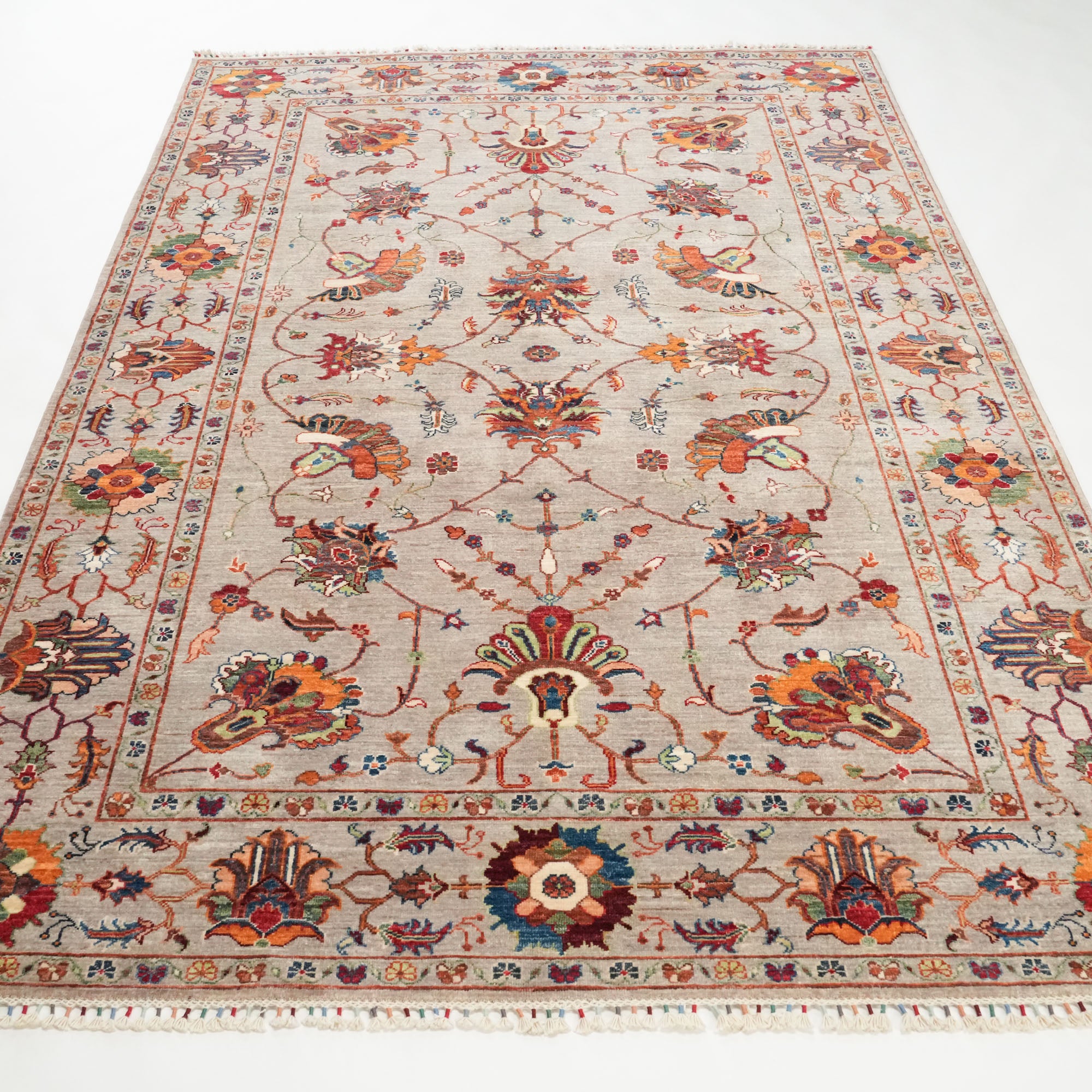 Şahzade Serisi El Dokuma Uşak Desenli Gri Halı