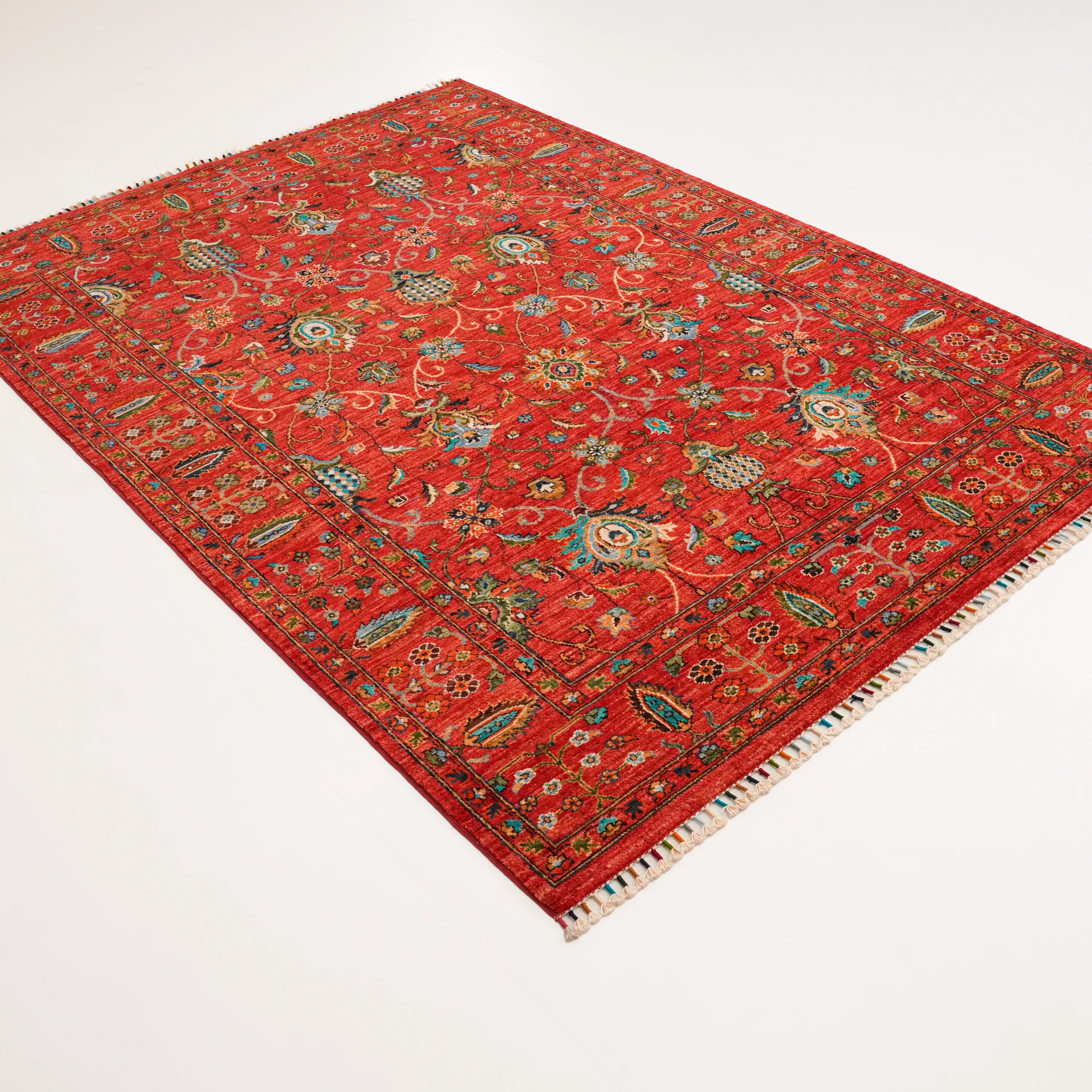 Şahzade Serisi El Dokuma Uşak Desenli Kırmızı Yün Halı