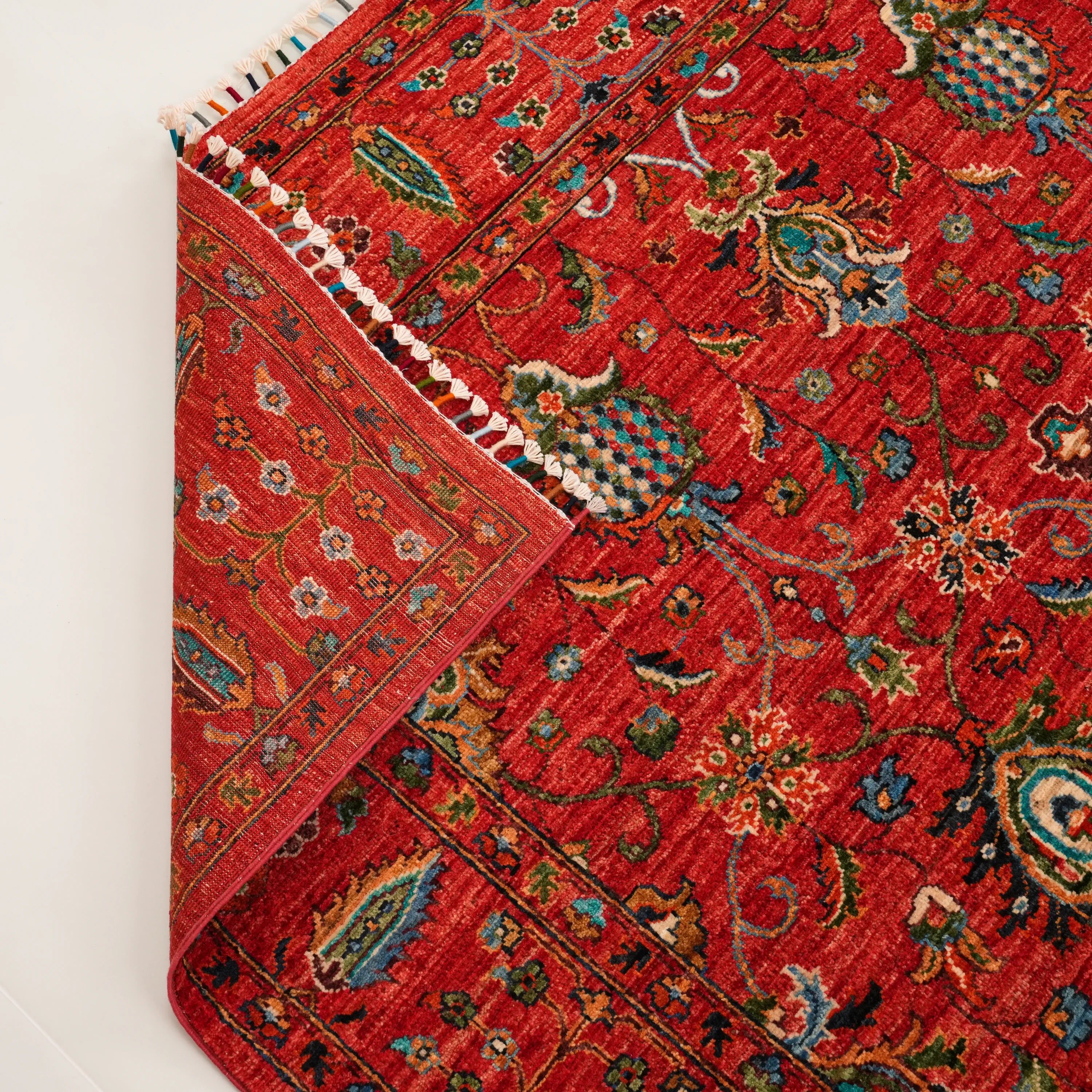 Şahzade Serisi El Dokuma Uşak Desenli Kırmızı Yün Halı