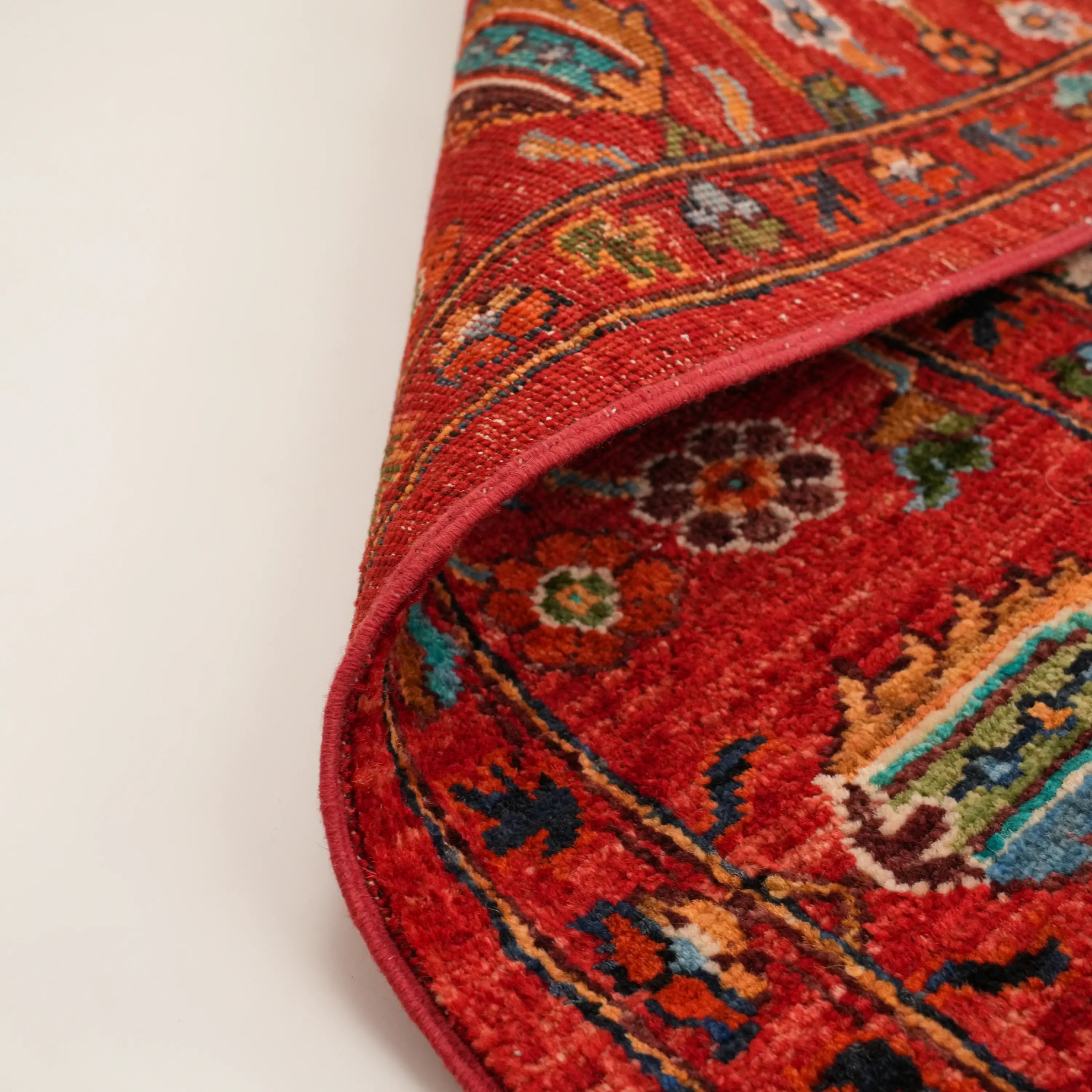 Şahzade Serisi El Dokuma Uşak Desenli Kırmızı Yün Halı