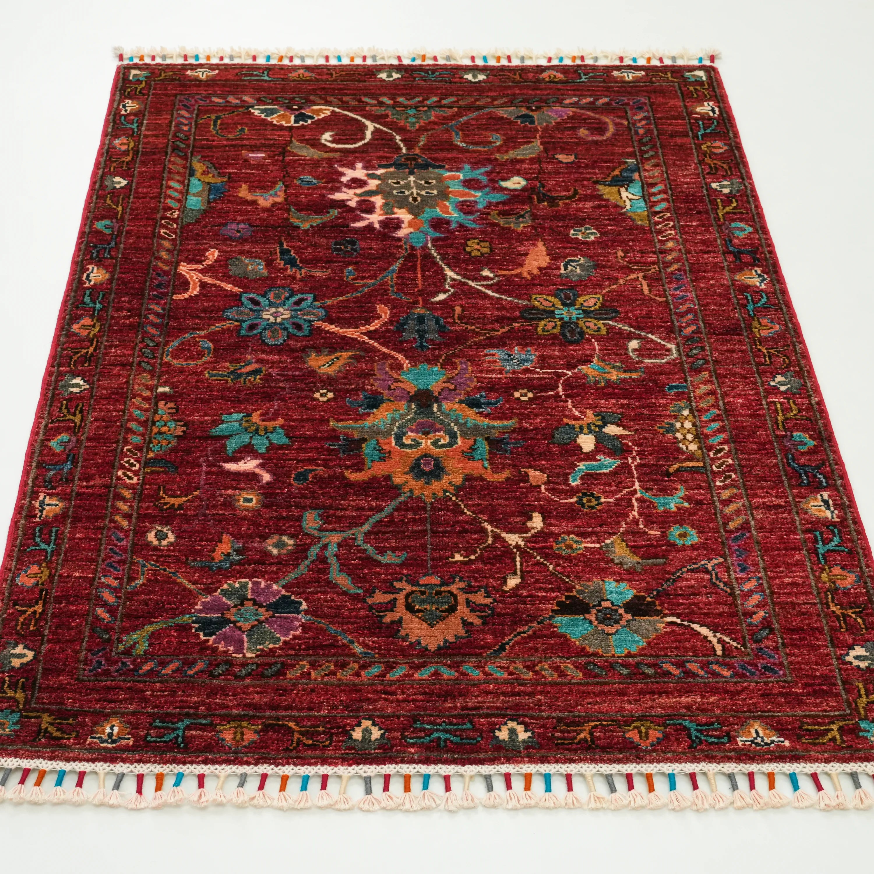 Şahzade Serisi El Dokuma Uşak Desenli Klasik Yün Kırmızı Halı